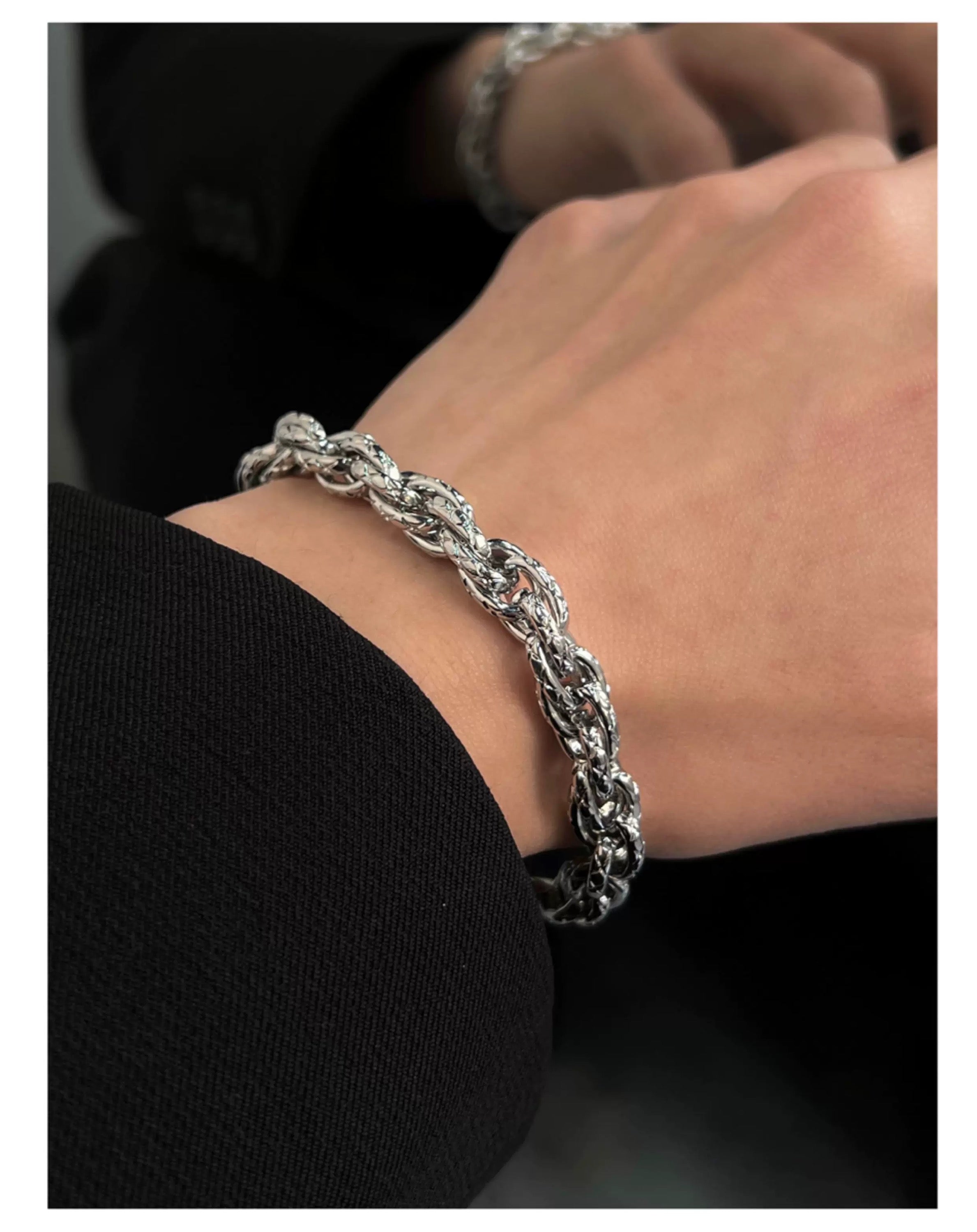 Unisex Twisted Diamond Titanium Steel Bracelet | Designer Hip Hop Chain with Minimalist Luxury Style FA069
