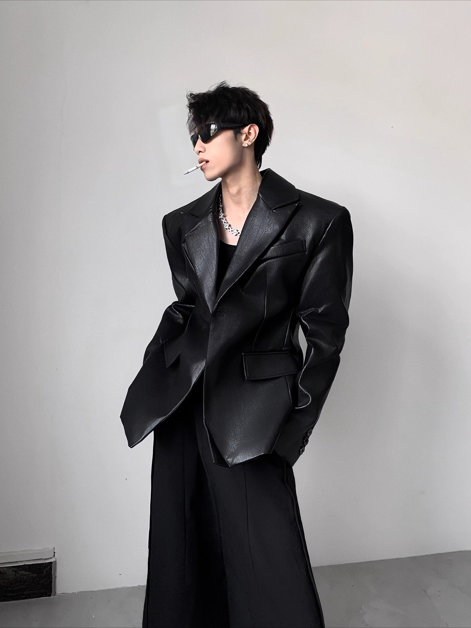 Light luxury suit version design shoulder padded leather jacket men's autumn advanced sense ruffian handsome waist suit FE0597