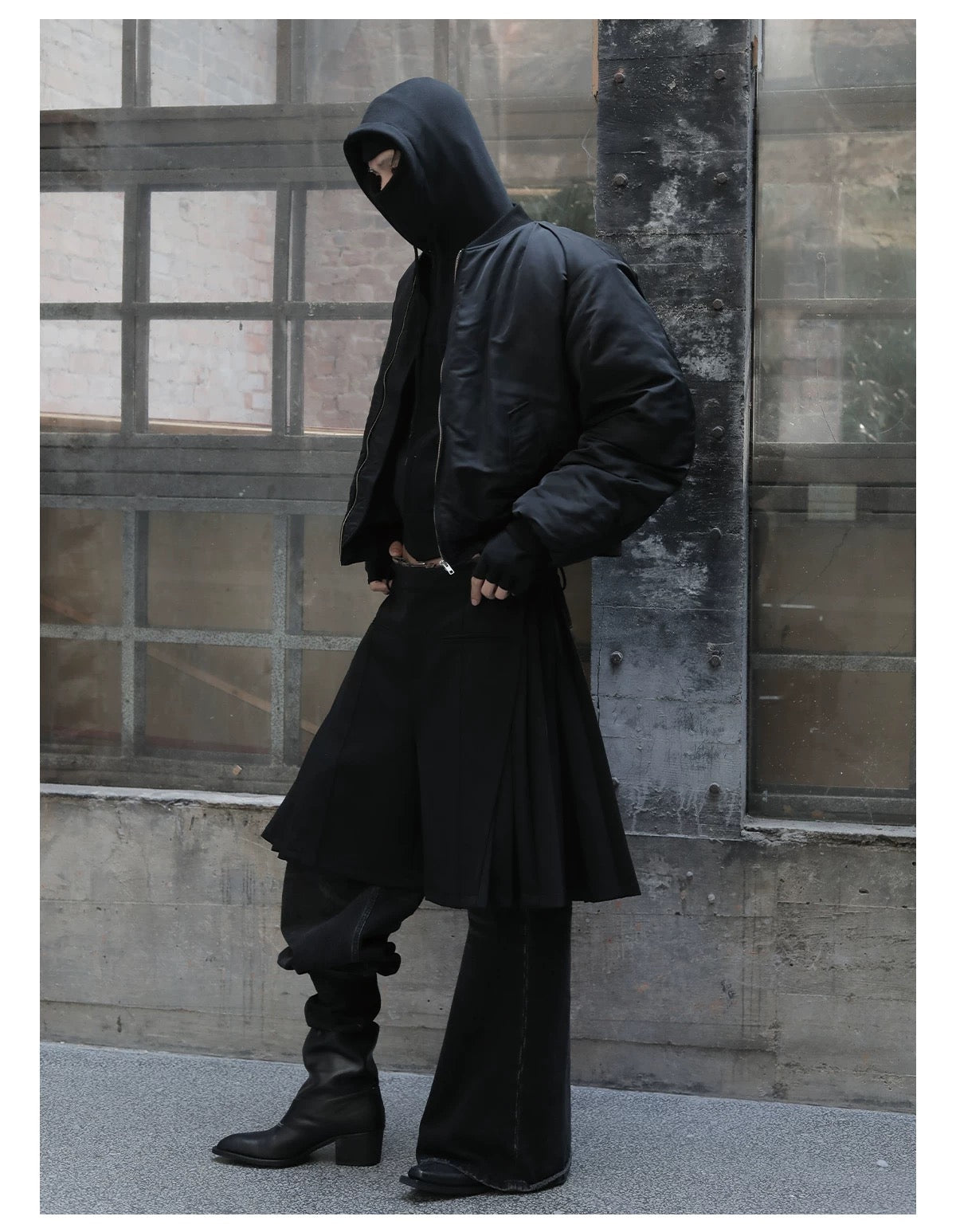Men’s Curved-Cut Padded Jacket FE0337