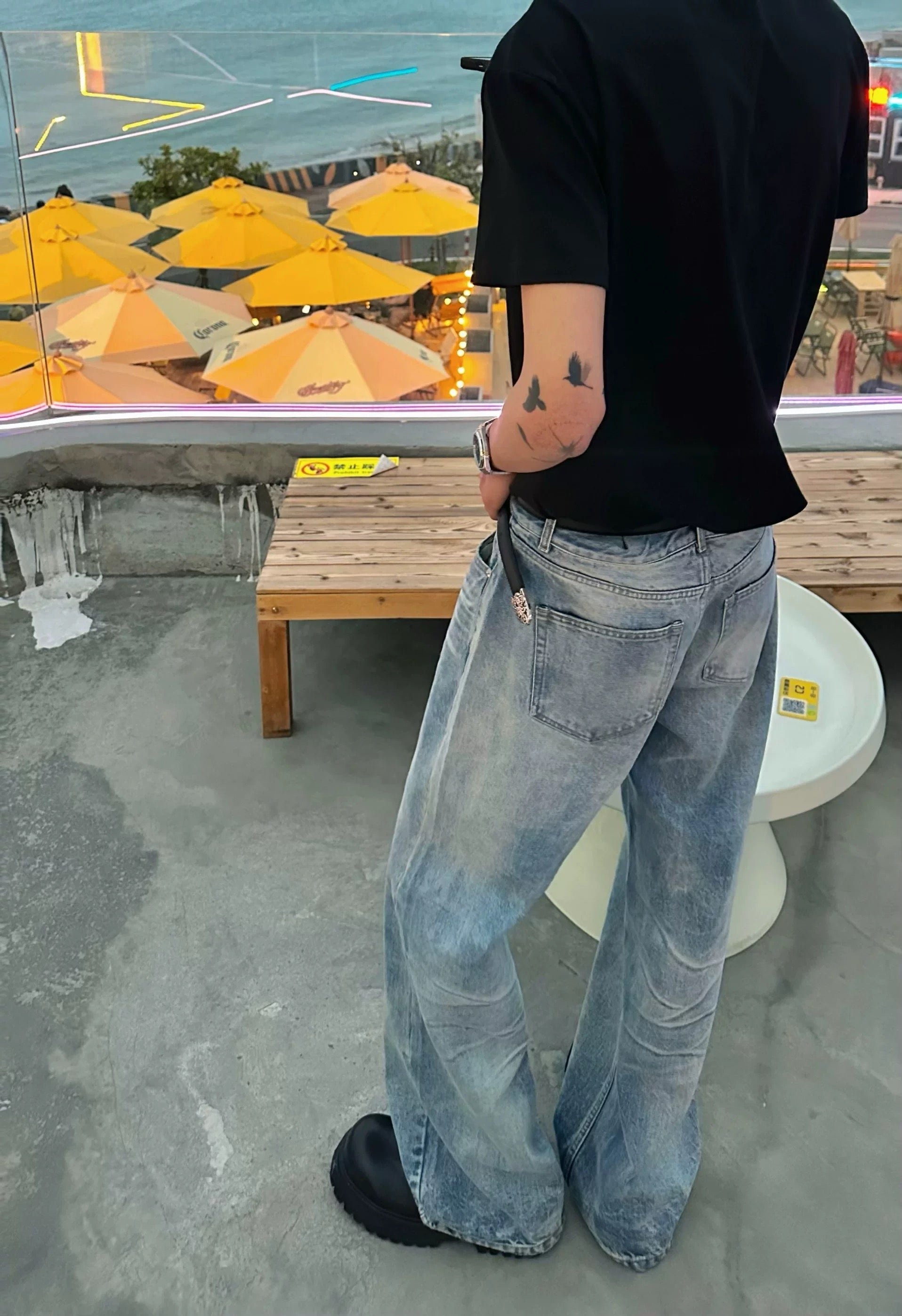 Washed Blue Straight-Leg Denim Jeans FE0065