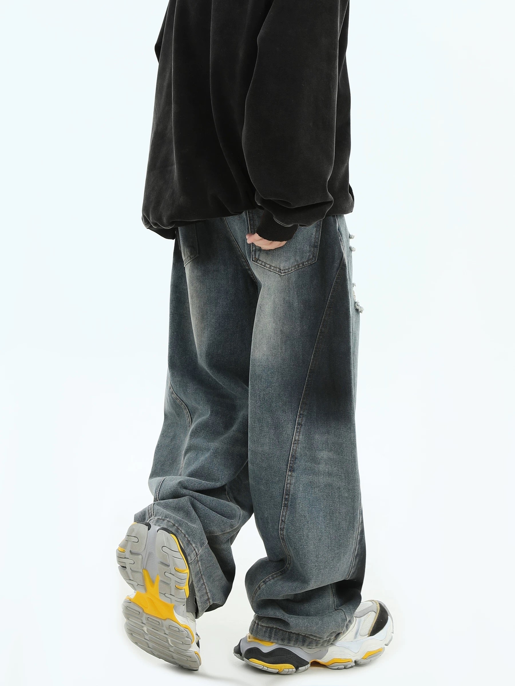 Men’s Graffiti Washed Distressed Jeans – Vintage American High Street Denim Pants FE0323