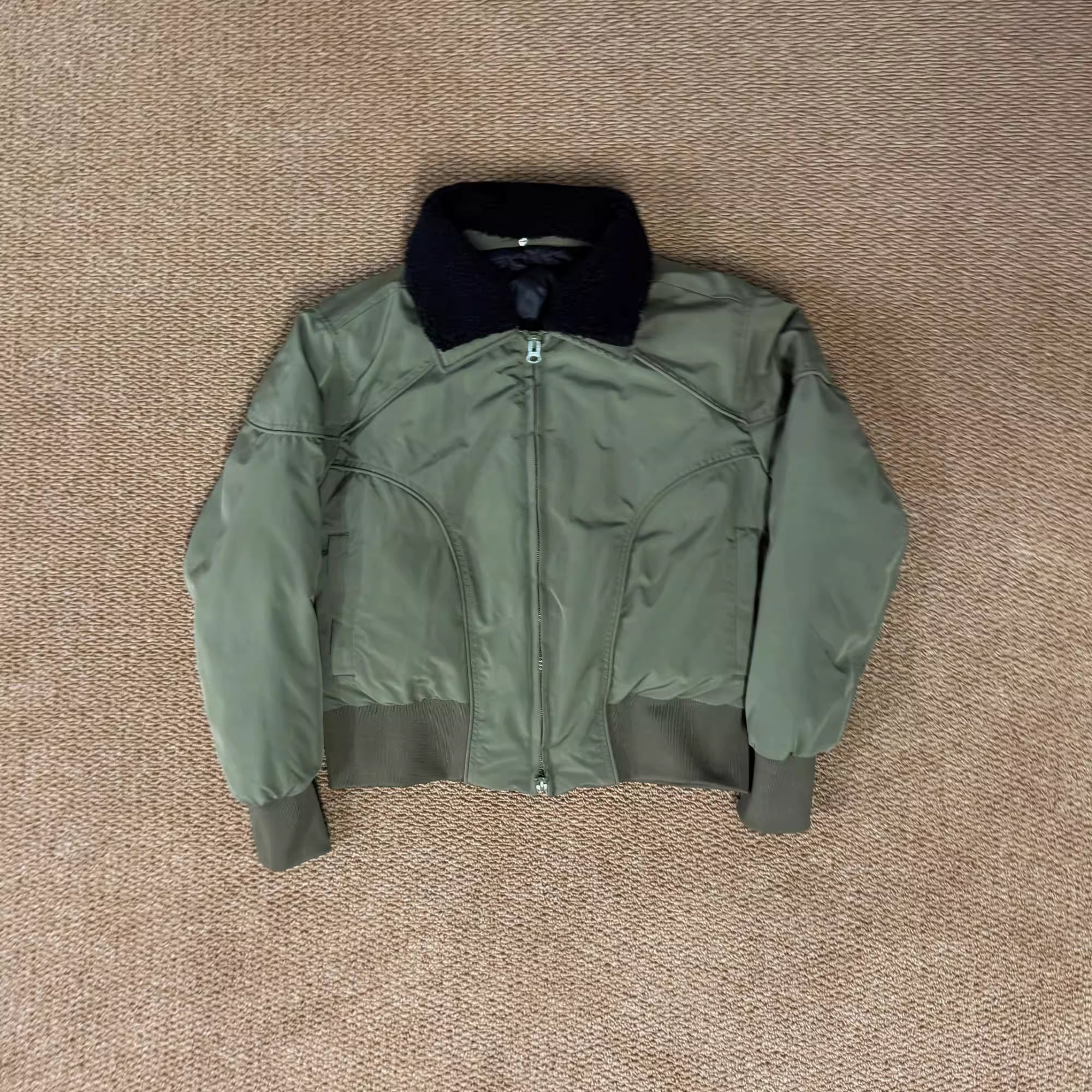 DETACHABLE-COLLAR CROPPED JACKET FE0148