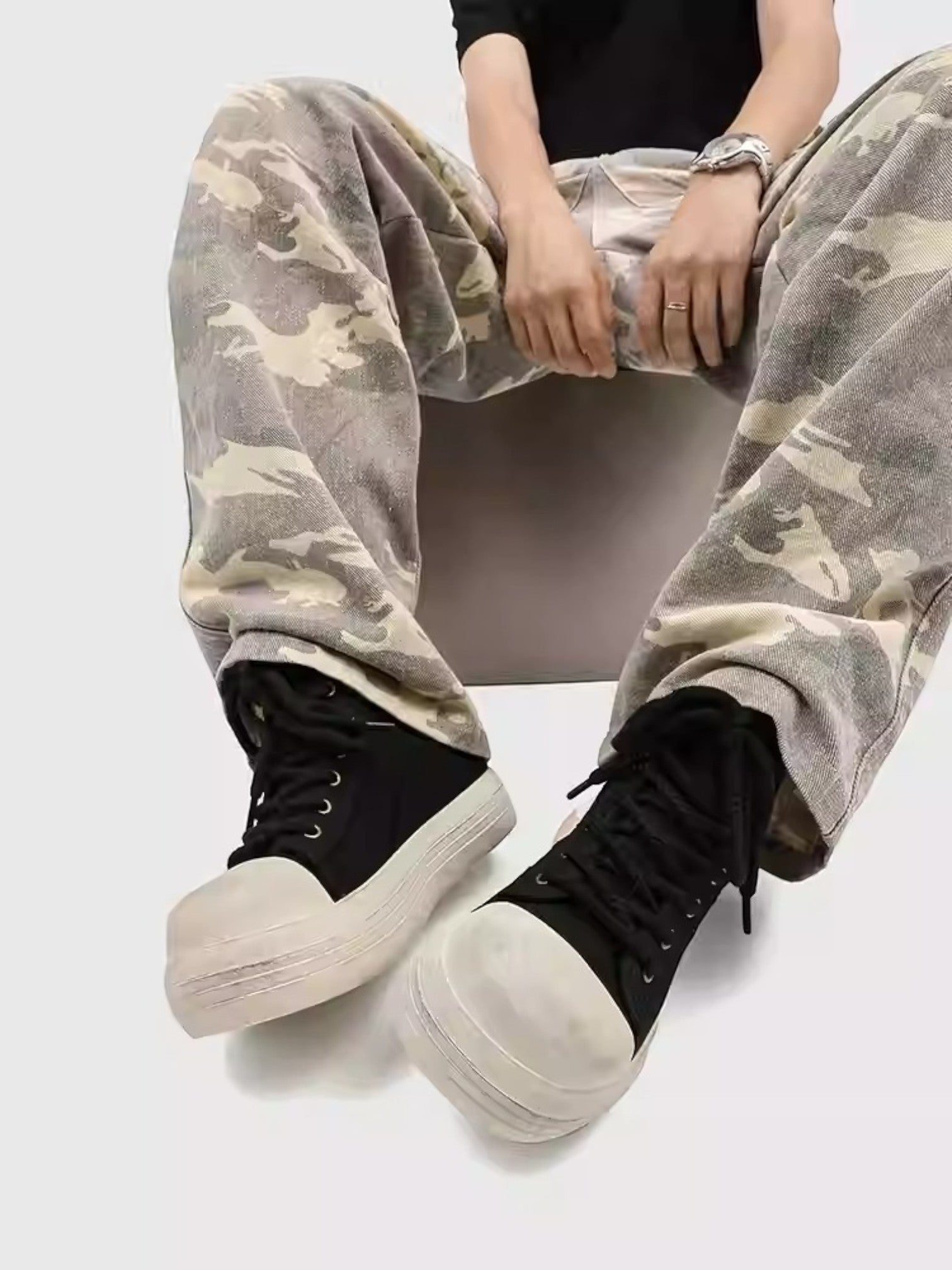 OVERSIZED TOE CANVAS SHOES S029