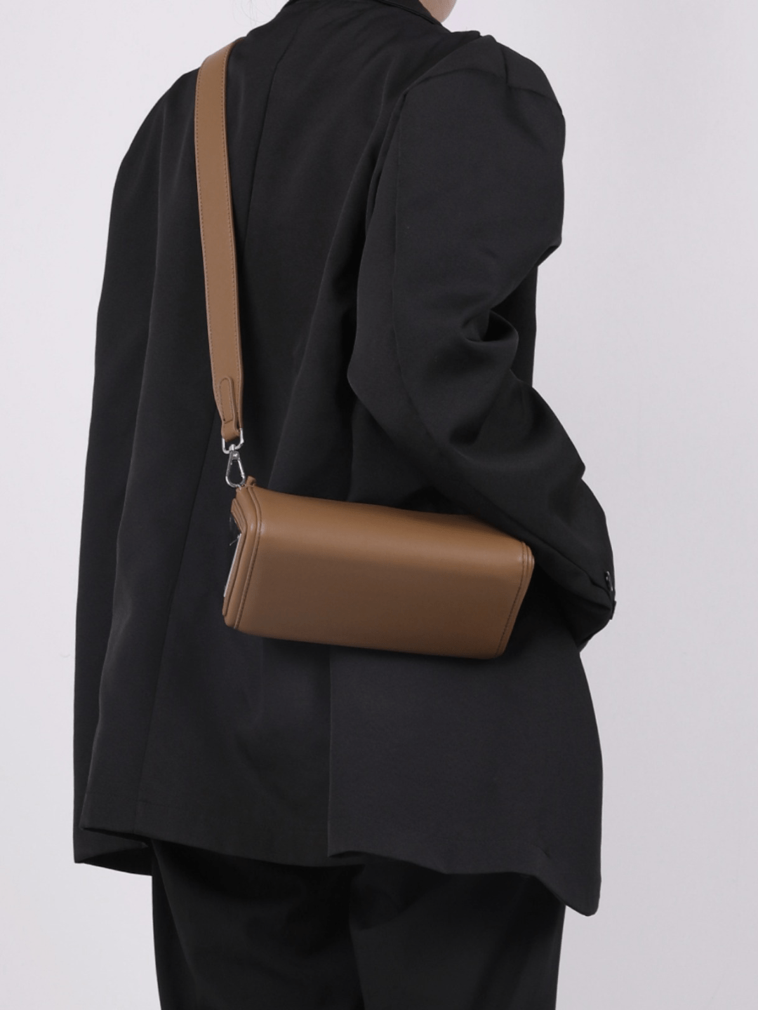 [luckystudio] Triangle Simple Crossbody Bag   FA086