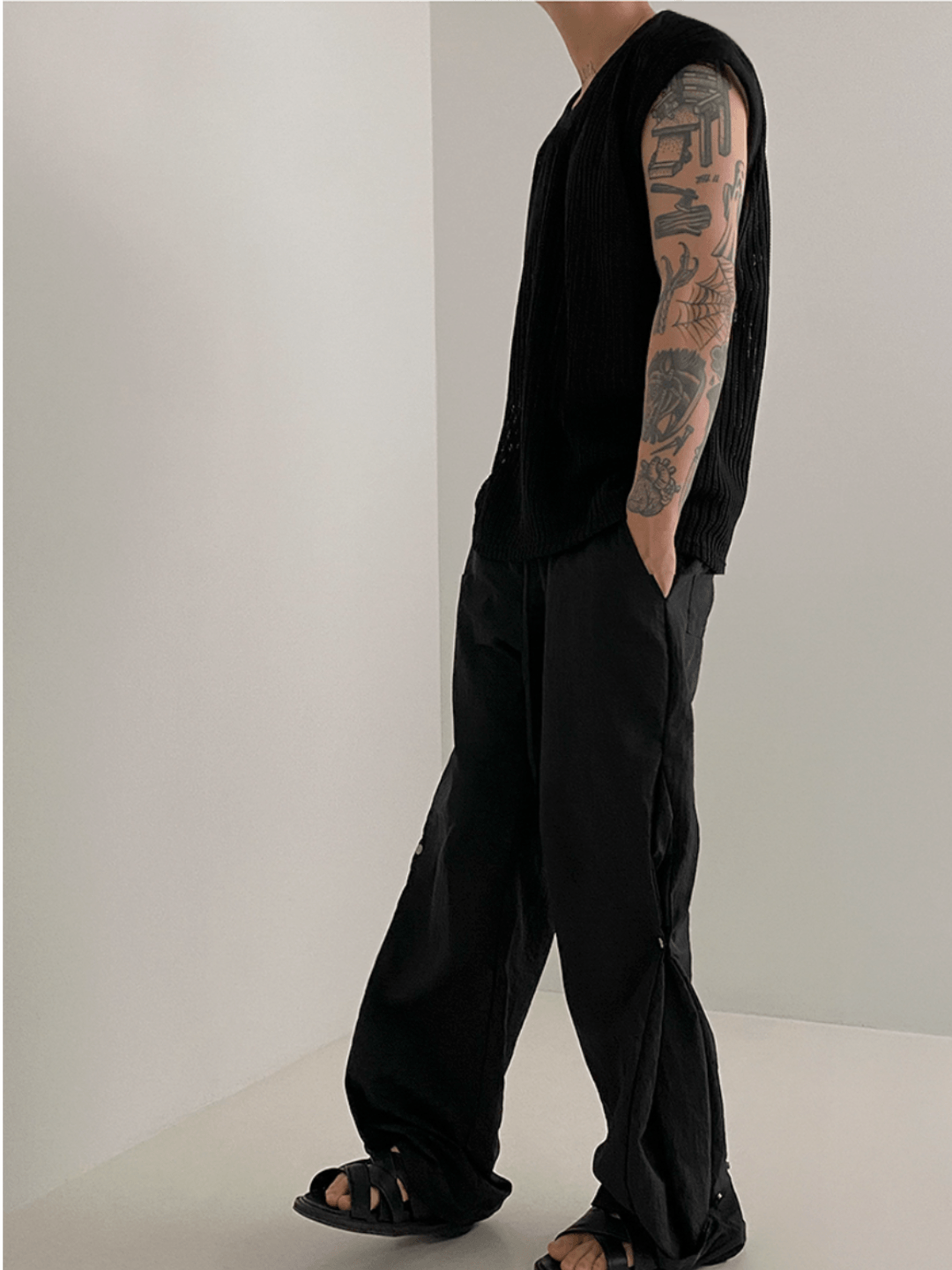 [MRCYC] Round Neck Sleeveless T-shirt FE0547