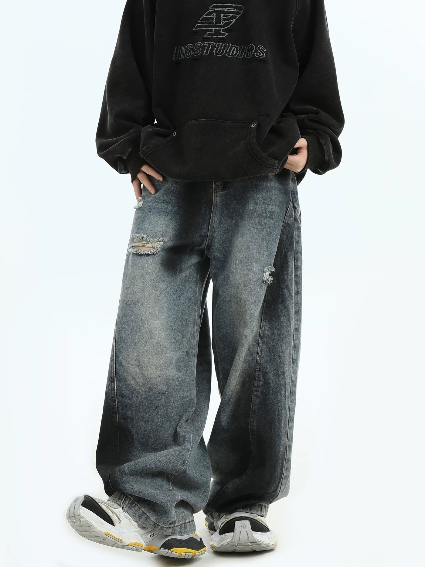 Men’s Graffiti Washed Distressed Jeans – Vintage American High Street Denim Pants   FE0323