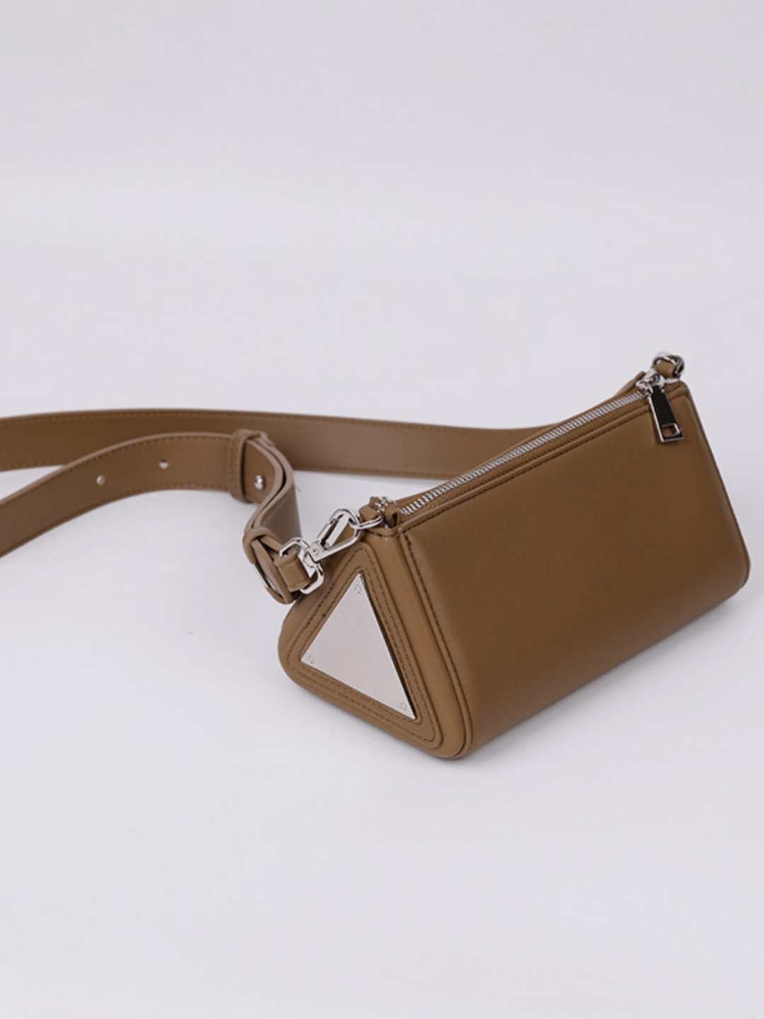 [luckystudio] Triangle Simple Crossbody Bag   FA086