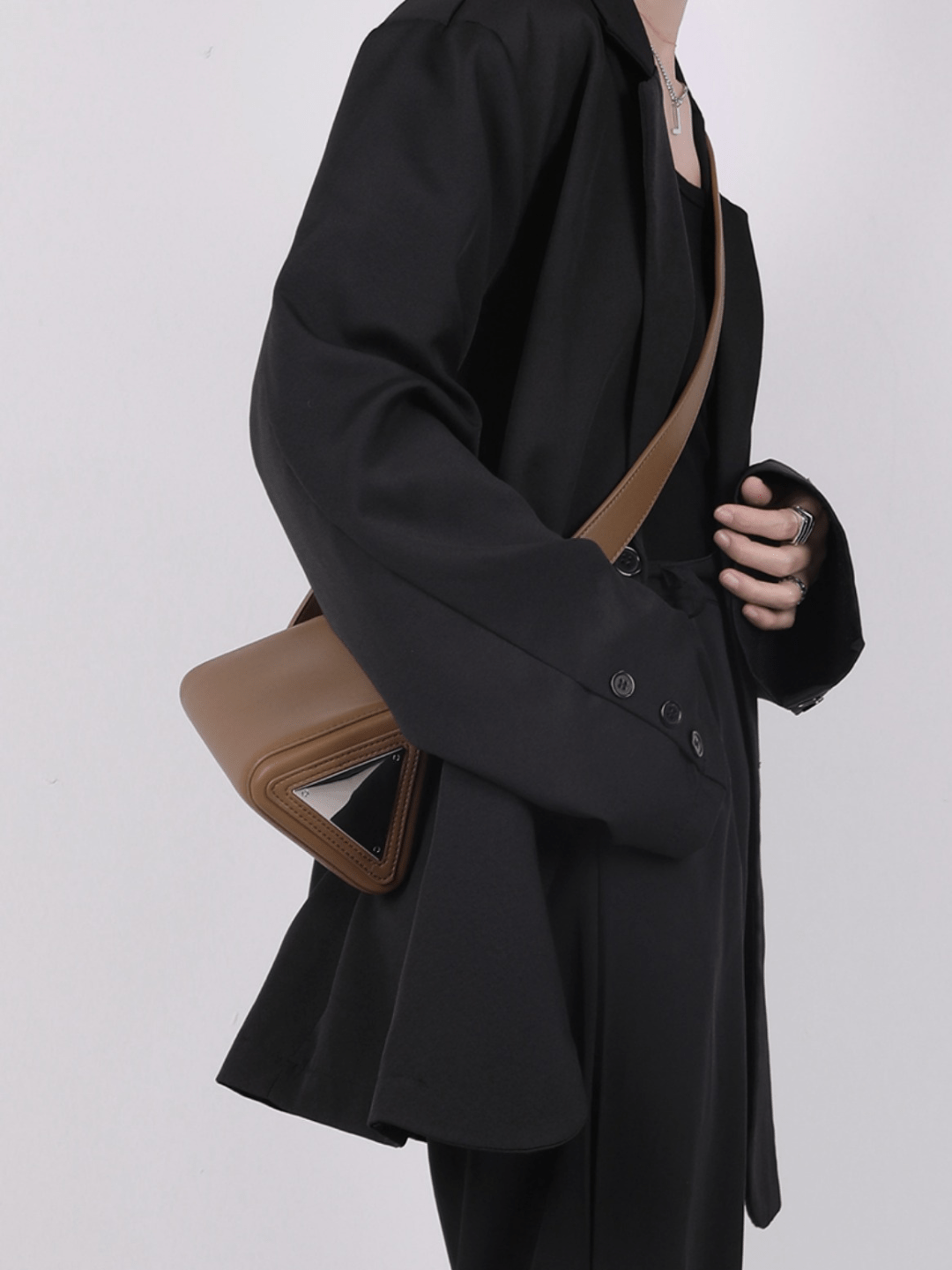 [luckystudio] Triangle Simple Crossbody Bag   FA086