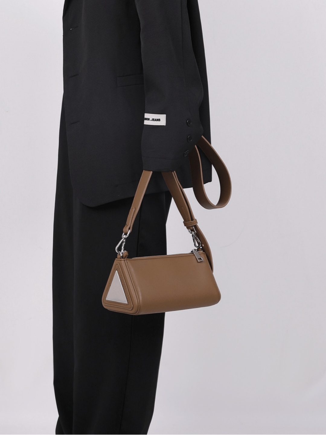 [luckystudio] Triangle Simple Crossbody Bag   FA086