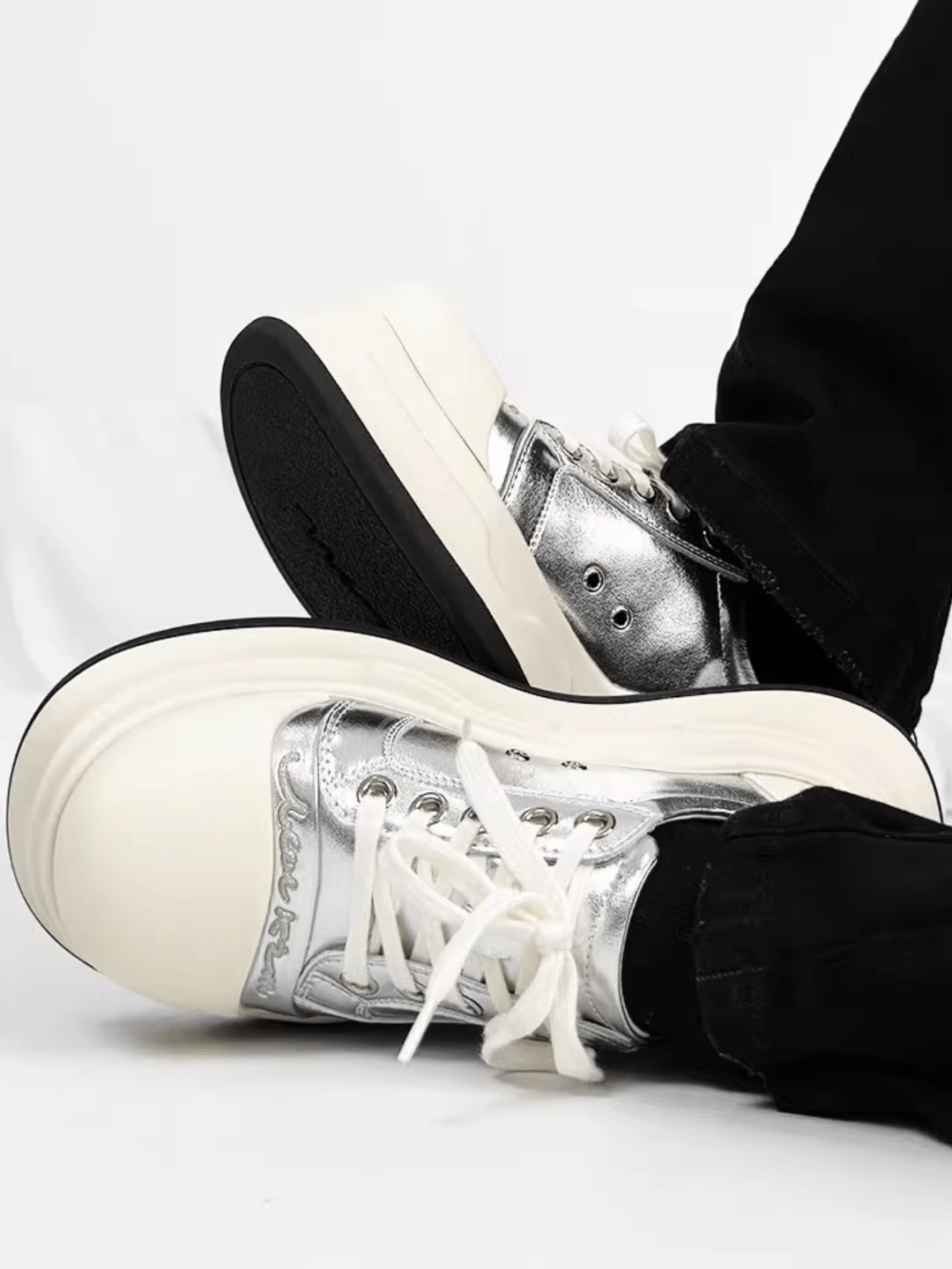 black and white round head shoes S030