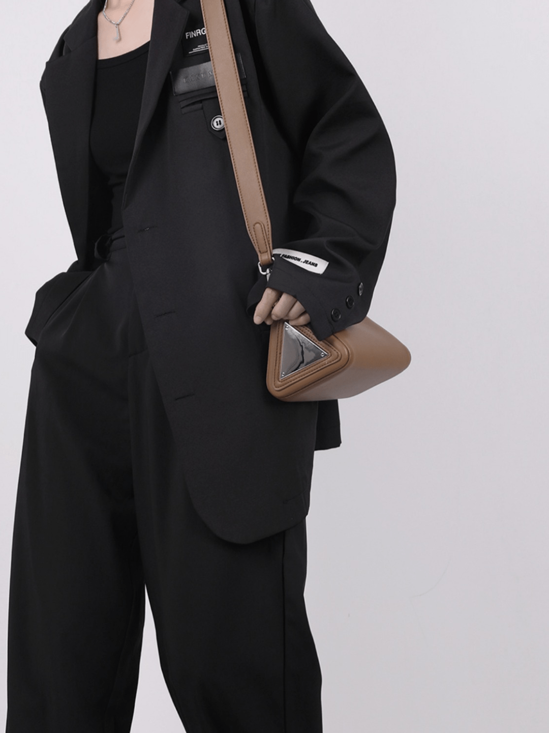 [luckystudio] Triangle Simple Crossbody Bag   FA086