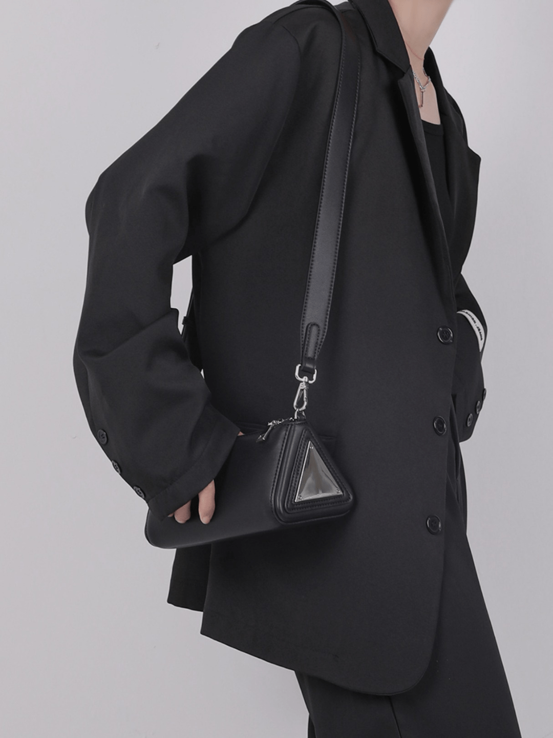 [luckystudio] Triangle Simple Crossbody Bag   FA086