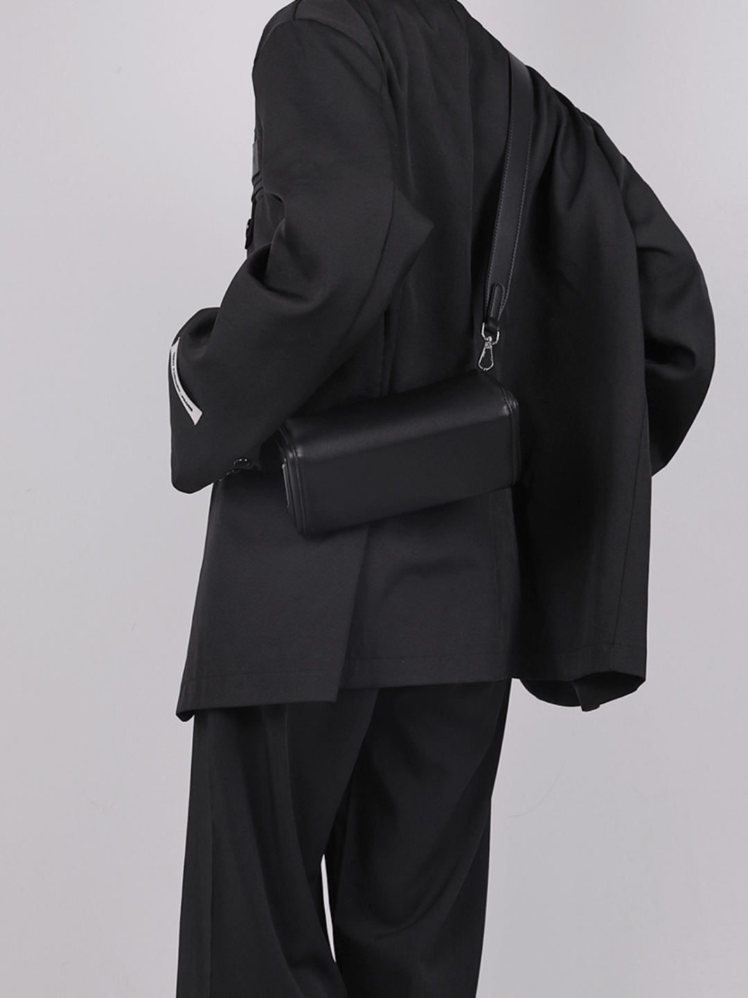 [luckystudio] Triangle Simple Crossbody Bag   FA086