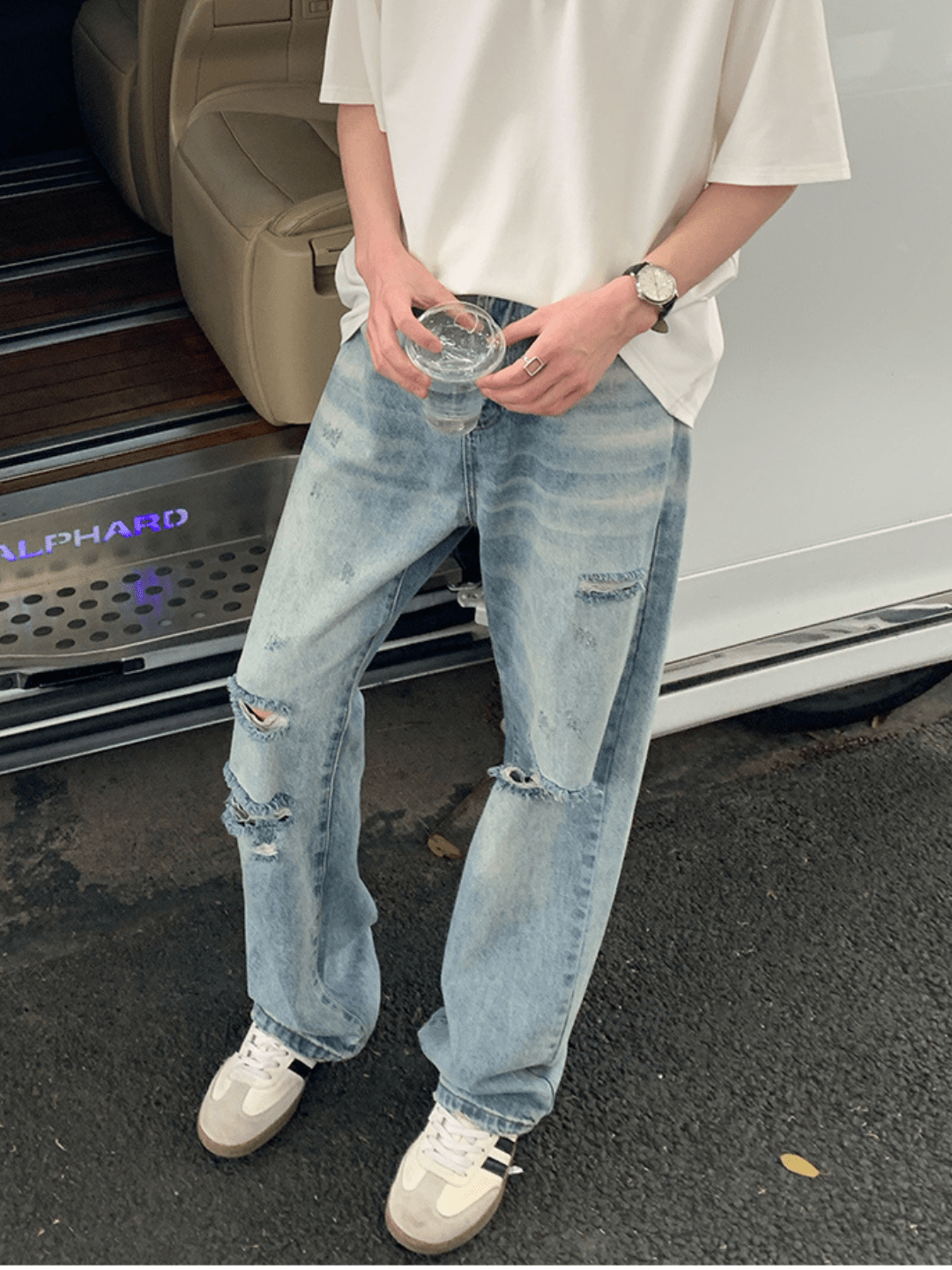 Distressed Ripped Denim FE0425