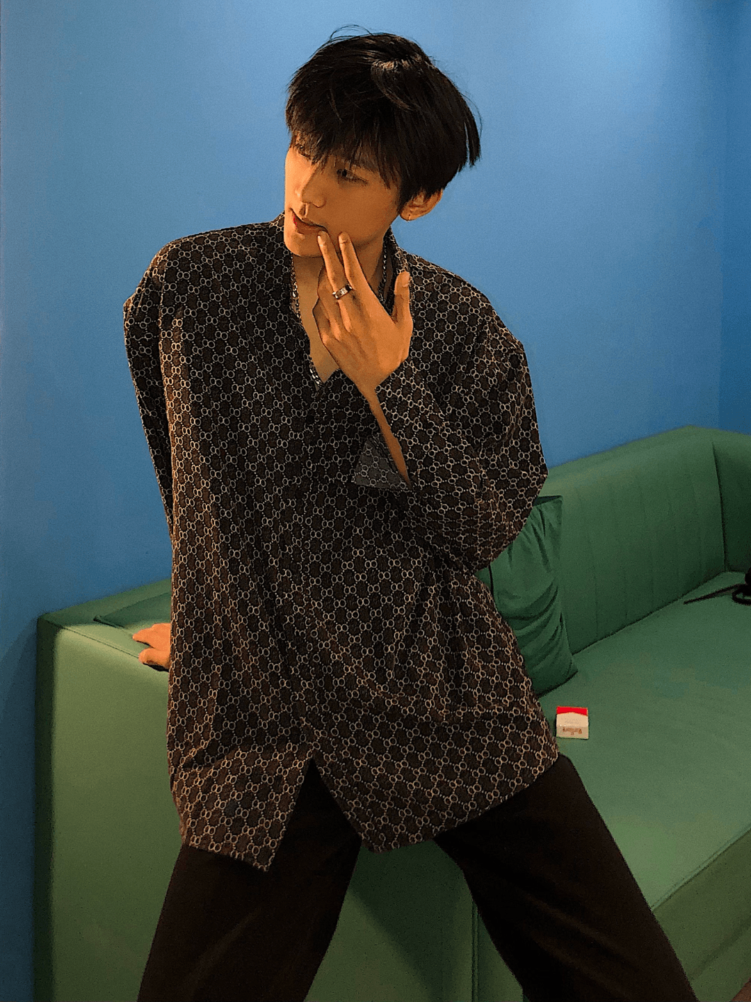 [01H studios] Hong Kong pattern shirt   FE0553