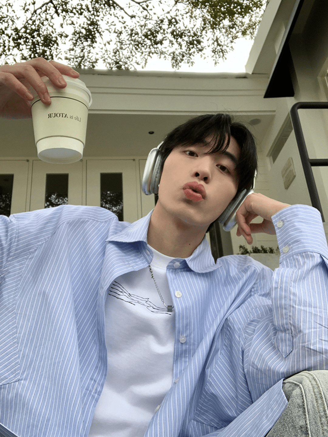 [ONELYC1NS] korean blue and white loose shirt   FE0191