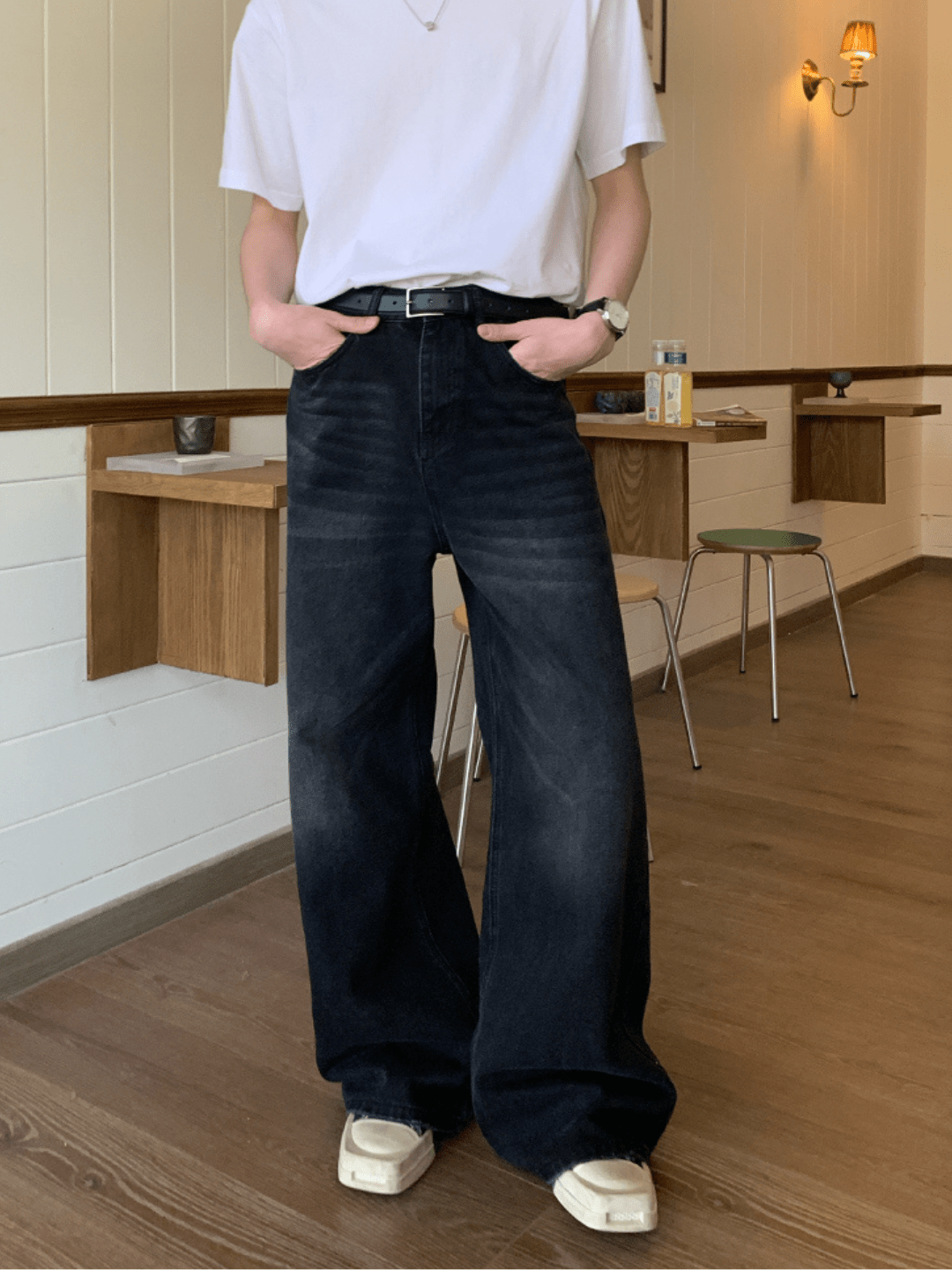 Whiskered Denim Pants  FE0104
