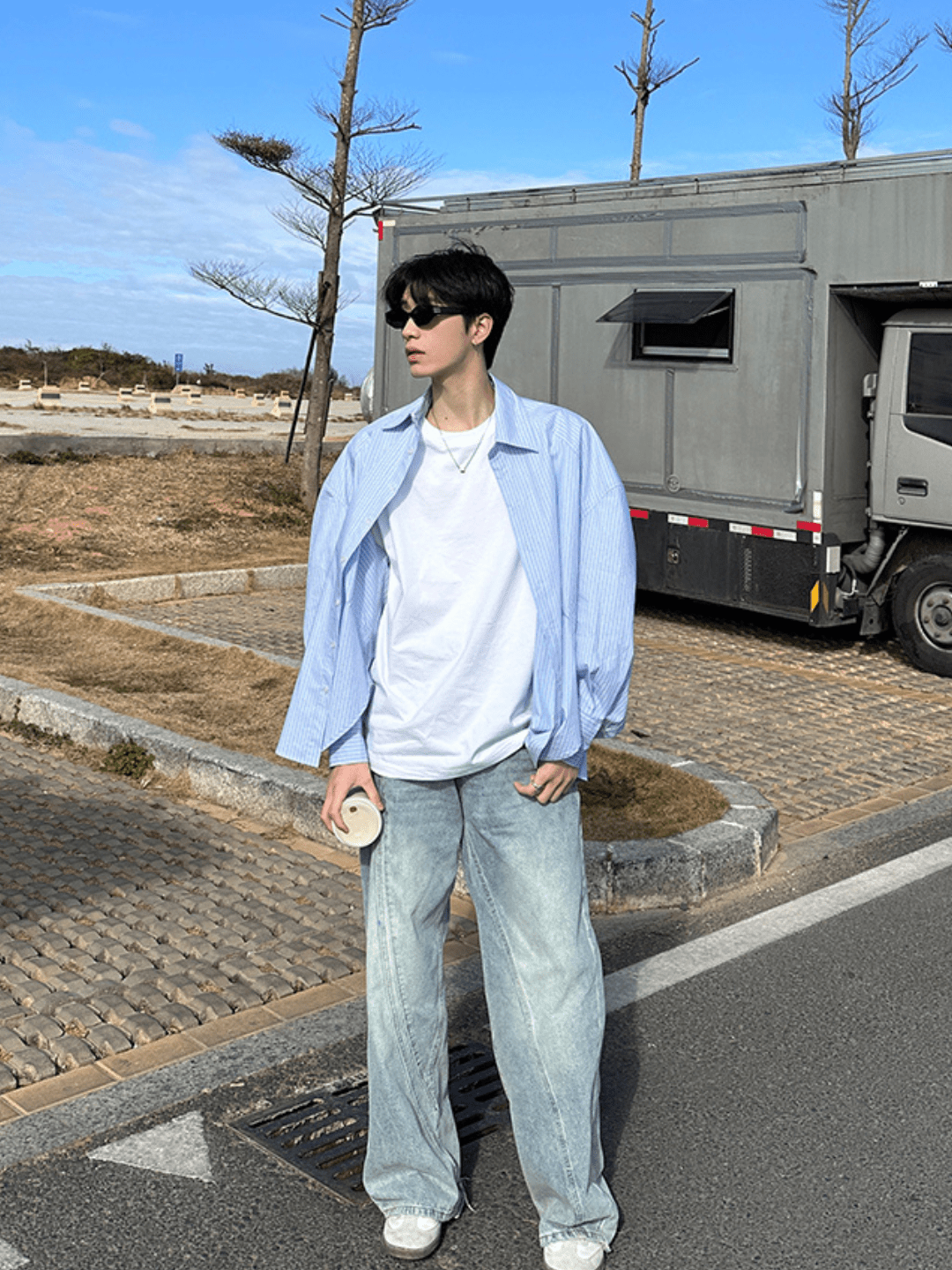 [ONELYC1NS] korean blue and white loose shirt   FE0191