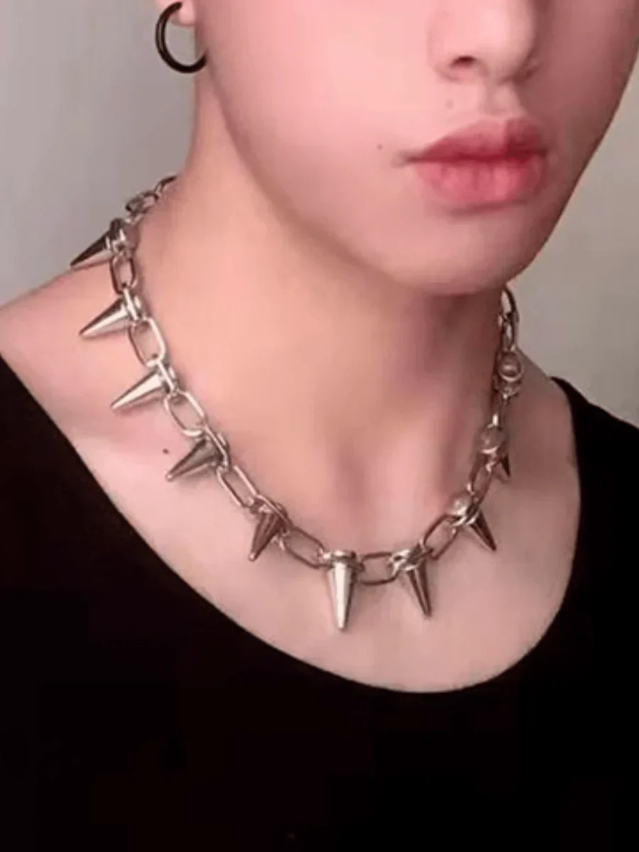 RIVET DARK BULLET NECKLACE   FA106
