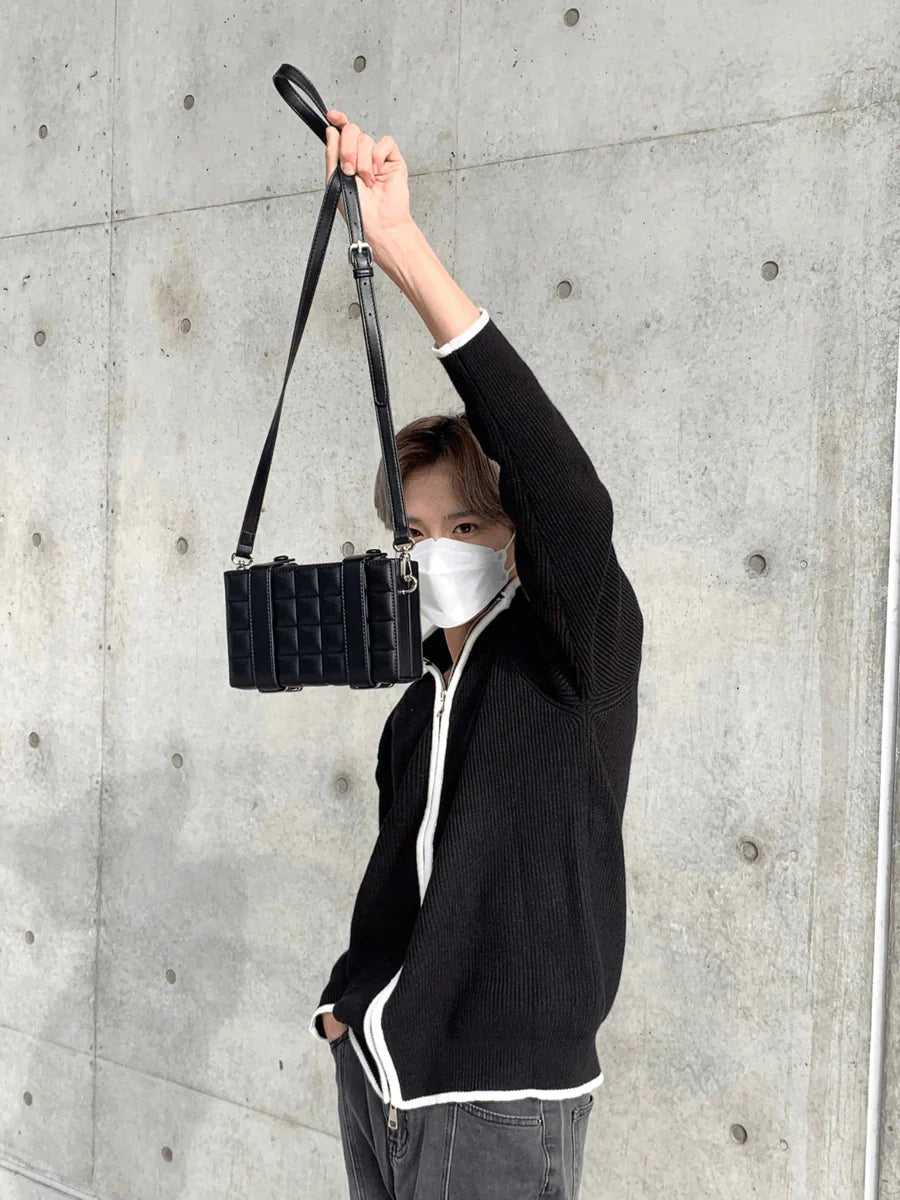 LUXURY SHOULDER SQUARE BAG   FA108