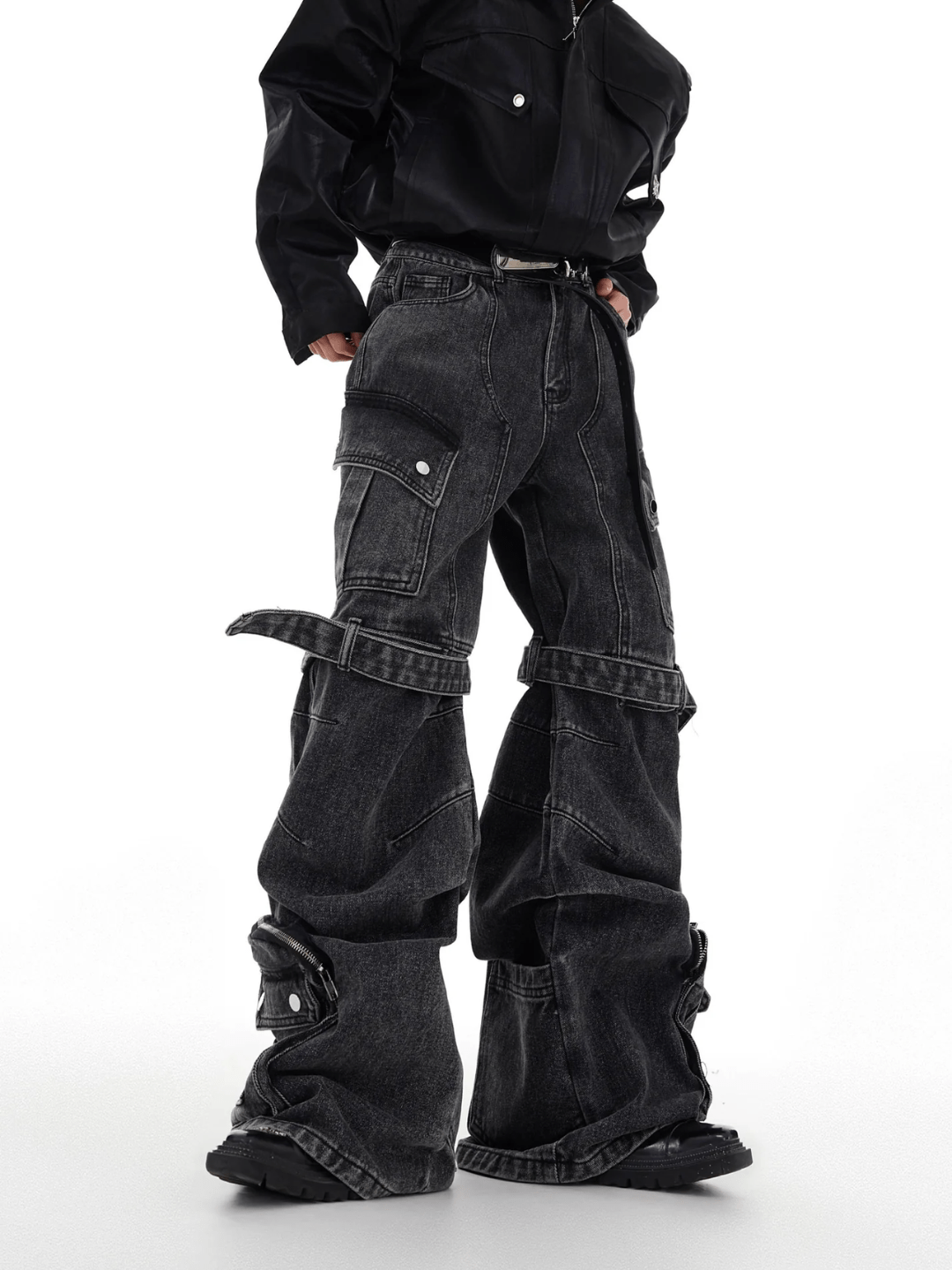 heavy wash deconstructed multi-pocket jeans   FE0427