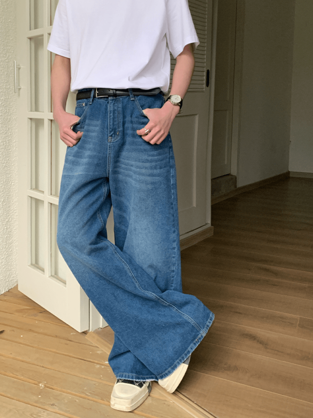 Whiskered Denim Pants  FE0104