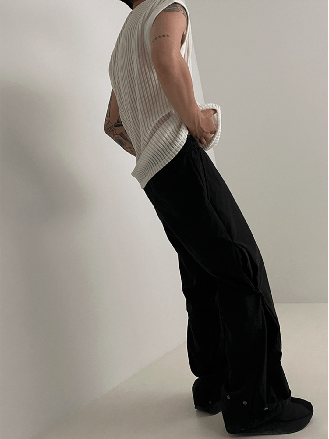 [MRCYC] Round Neck Sleeveless T-shirt FE0547