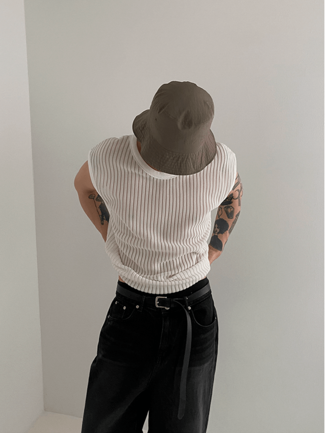 [MRCYC] Round Neck Sleeveless T-shirt FE0547