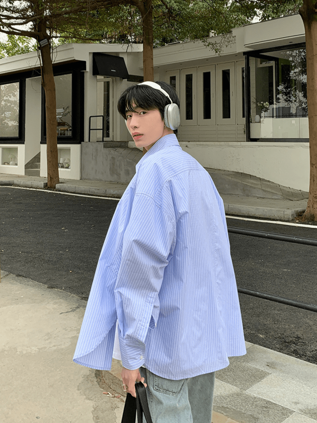 [ONELYC1NS] korean blue and white loose shirt   FE0191