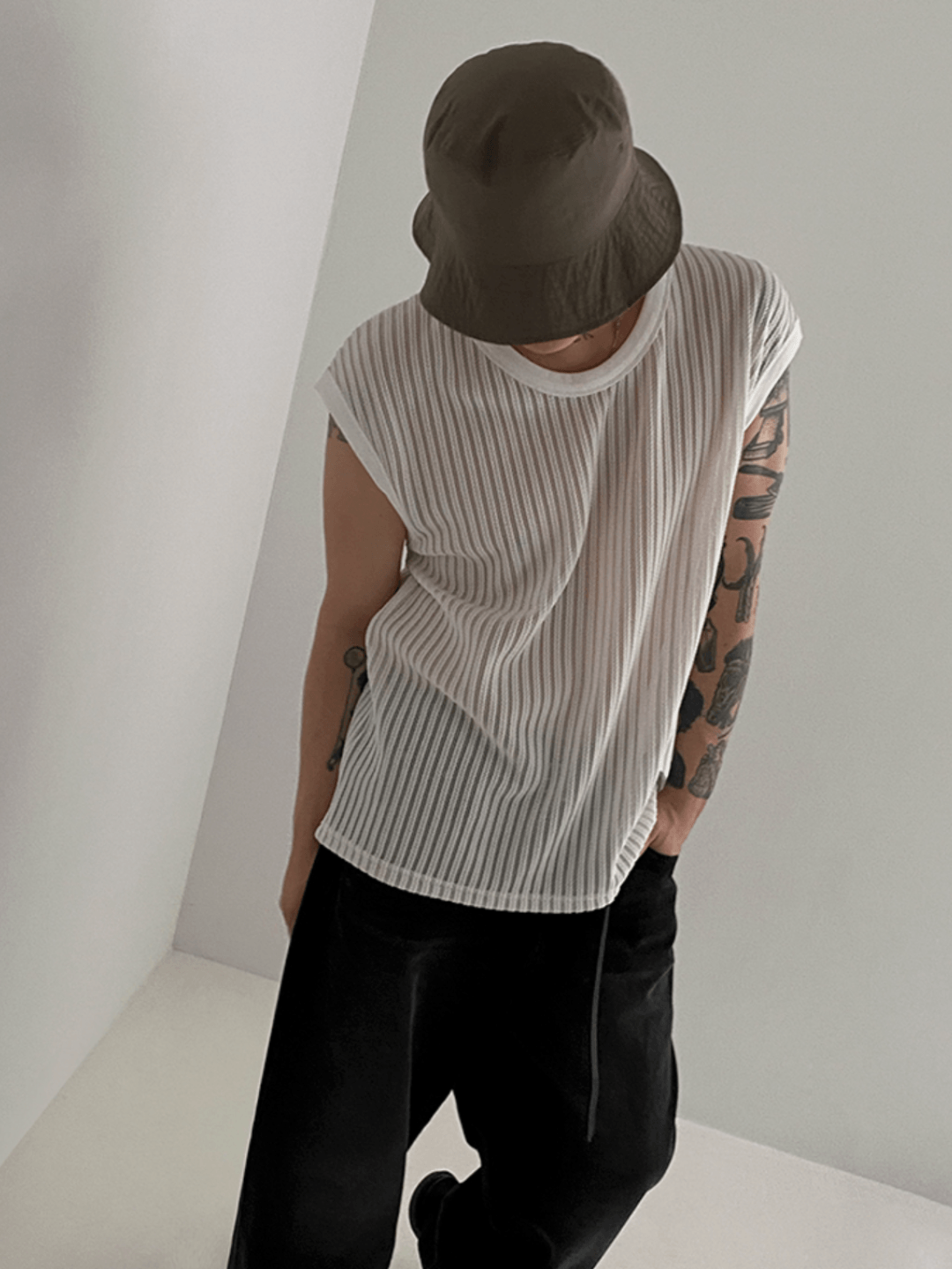 [MRCYC] Round Neck Sleeveless T-shirt FE0547