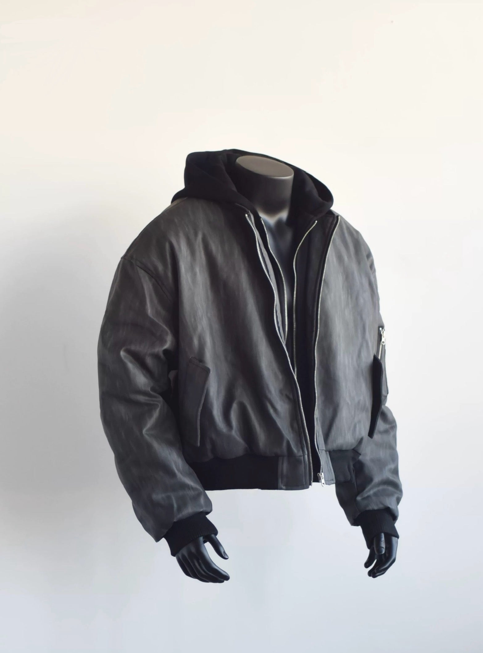 DOUBLE-LAYER HOODED BOMBER JACKET   FE0205