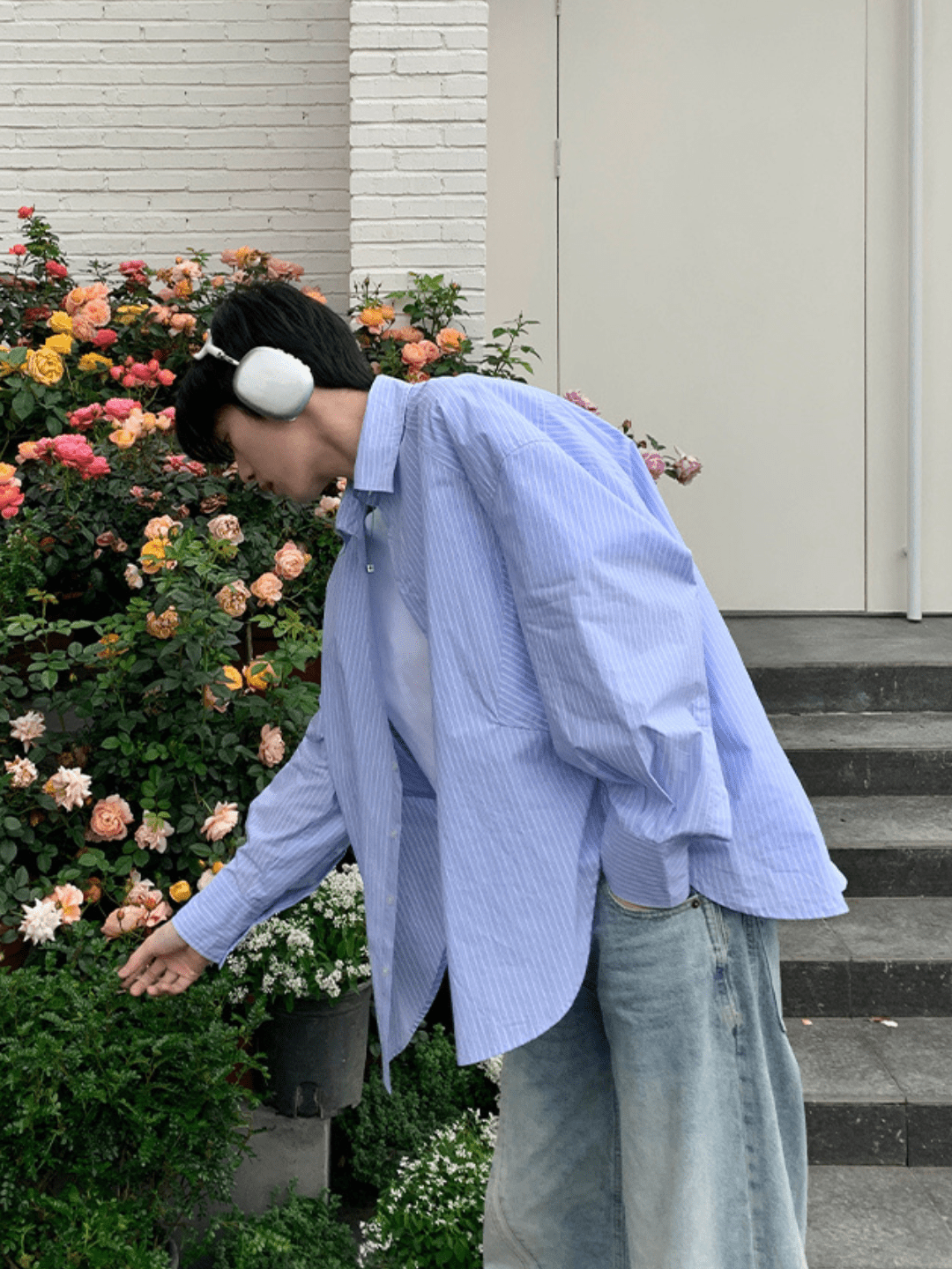 [ONELYC1NS] korean blue and white loose shirt   FE0191