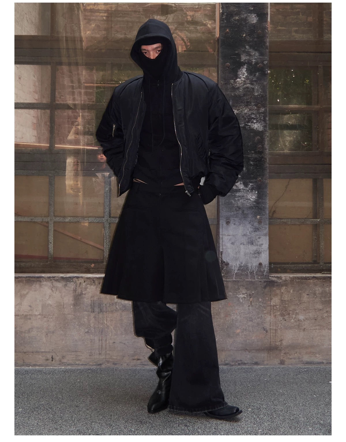 Men’s Curved-Cut Padded Jacket  FE0337
