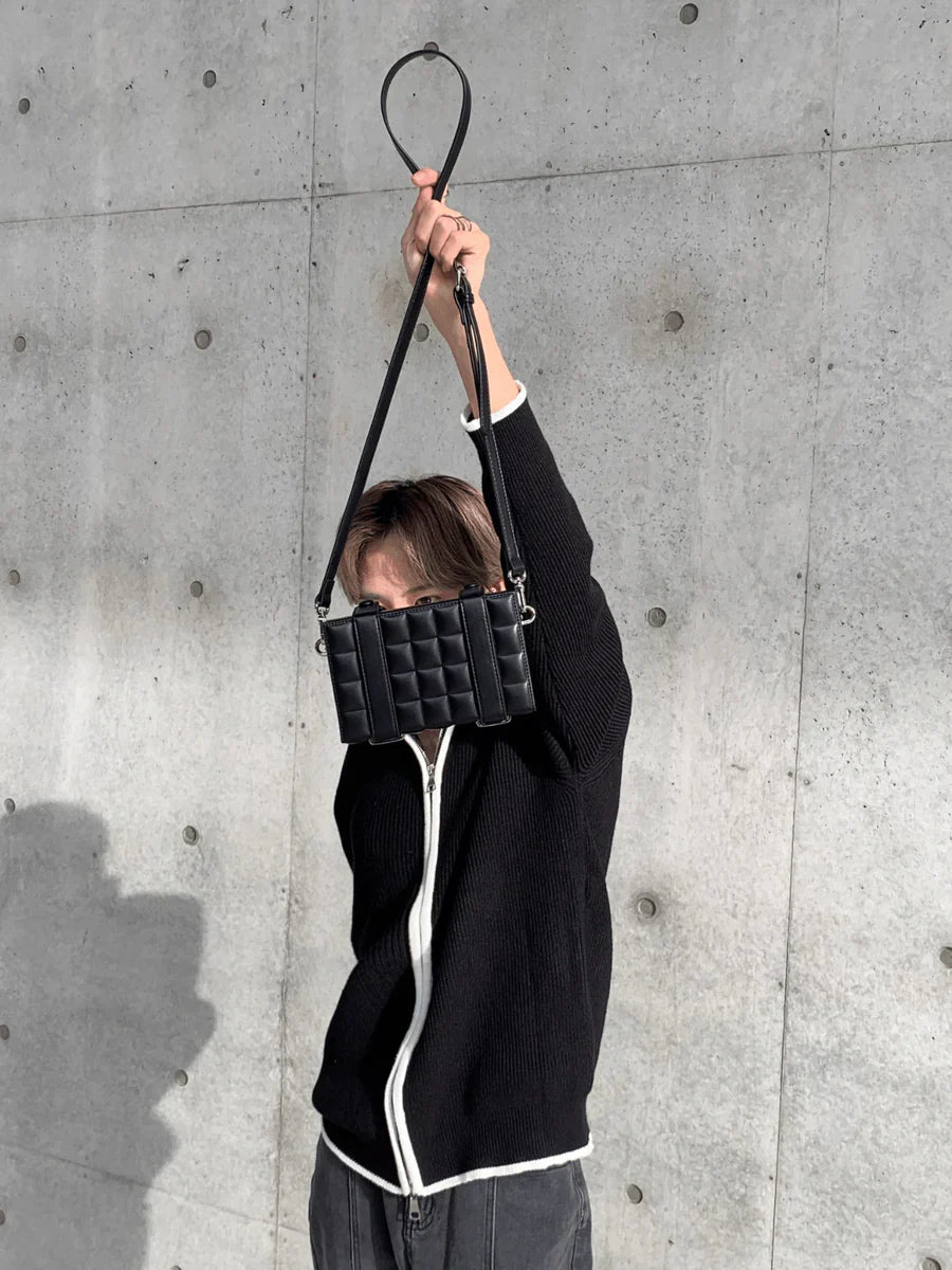 LUXURY SHOULDER SQUARE BAG   FA108