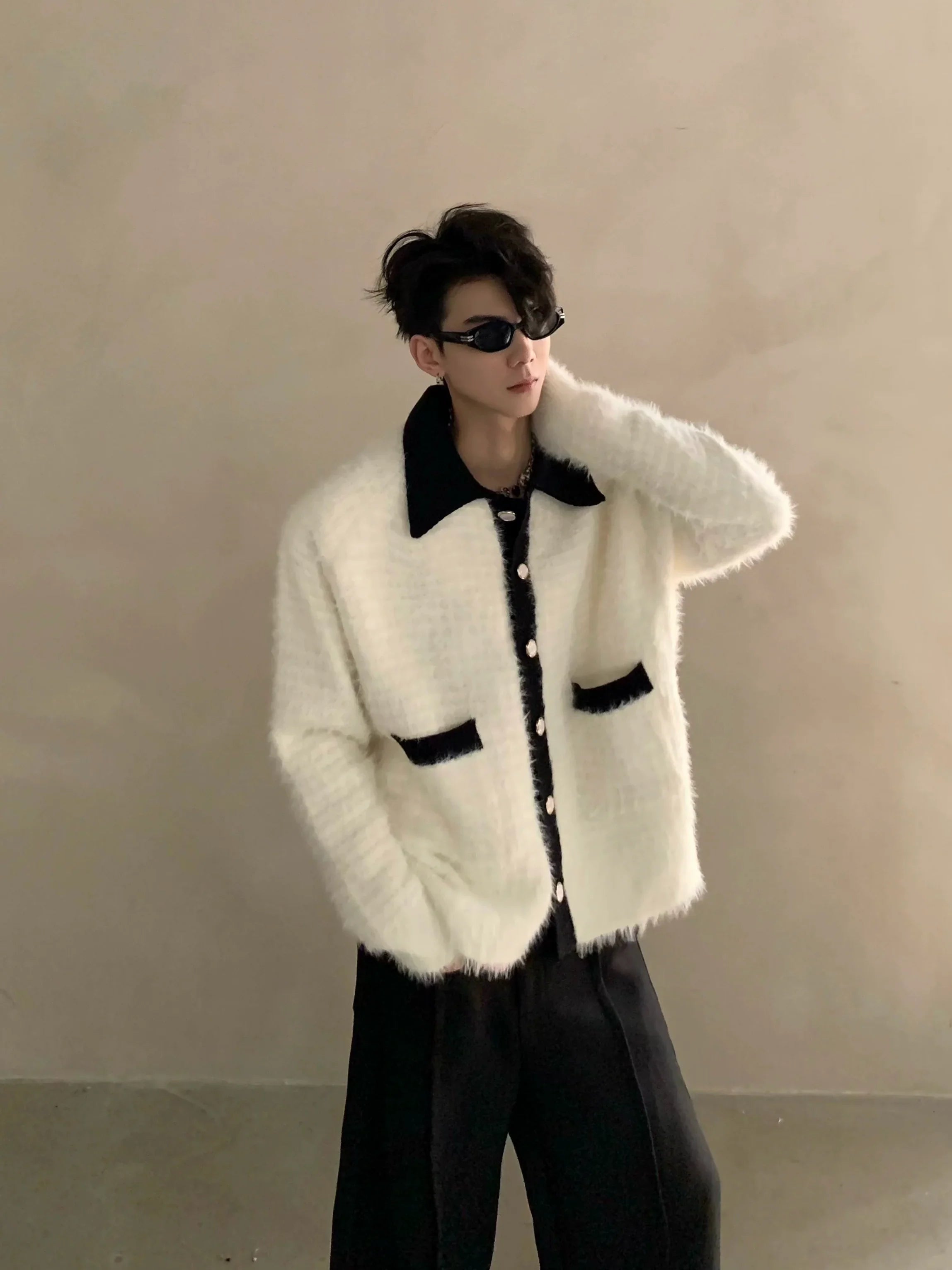 Winter extravagant atmosphere small fragrant lapel knitted cardigan men's heavy button sweater jacket  FE0633