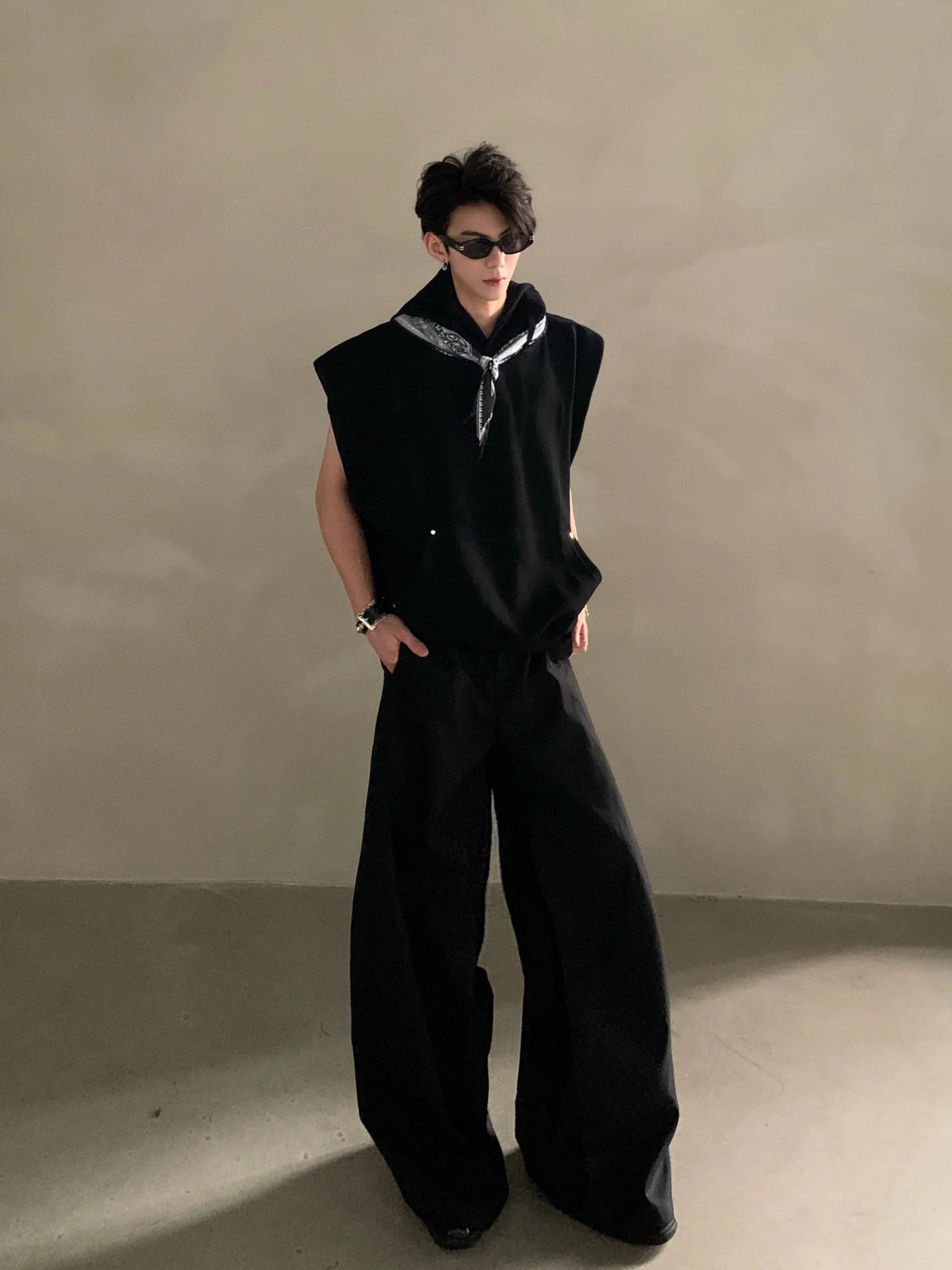 Summer high-end sense niche design sense silk scarf collar sleeveless T-shirt male ruffian handsome silhouette half-sleeve tide FE0531
