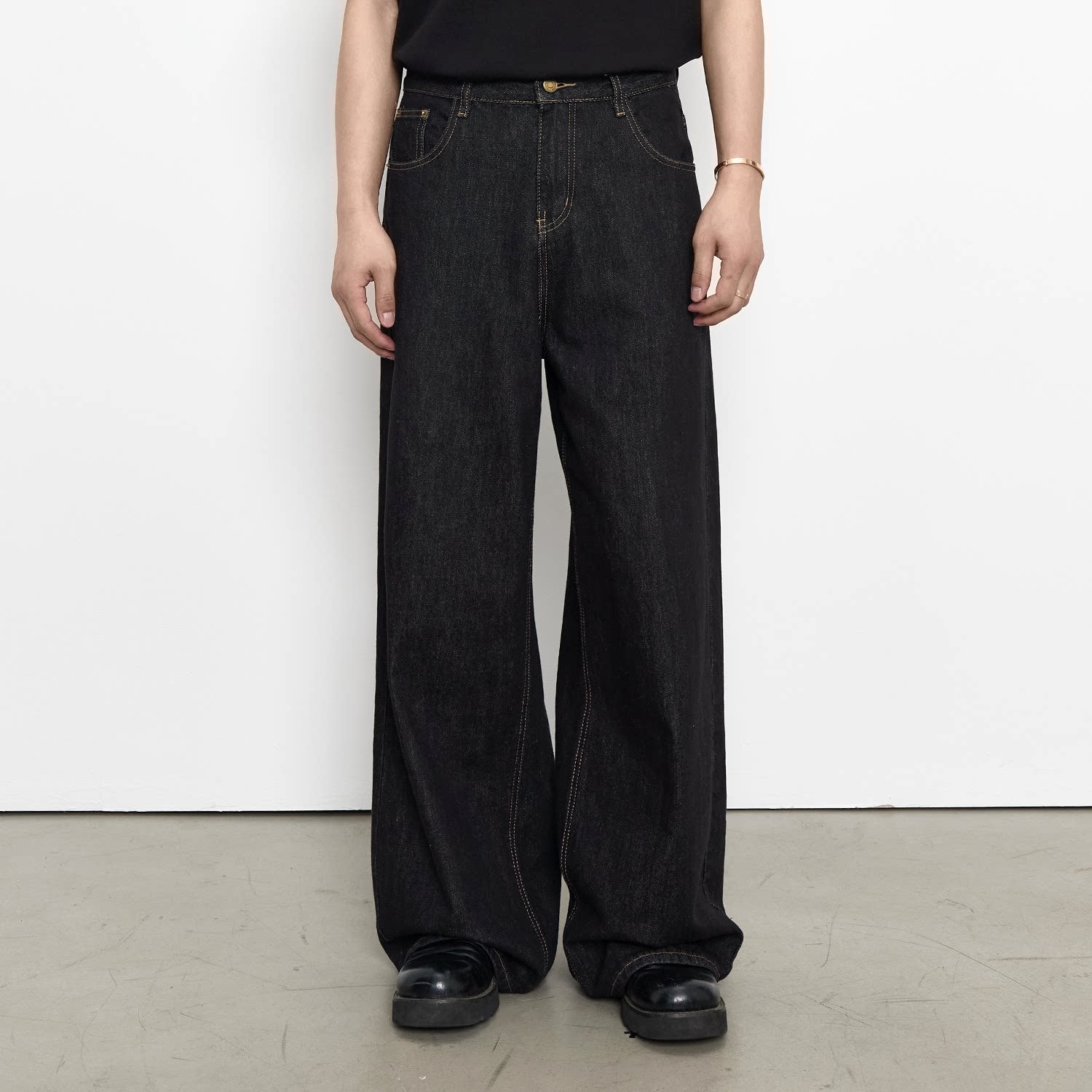 Loose A-word retro black jeans FE0721