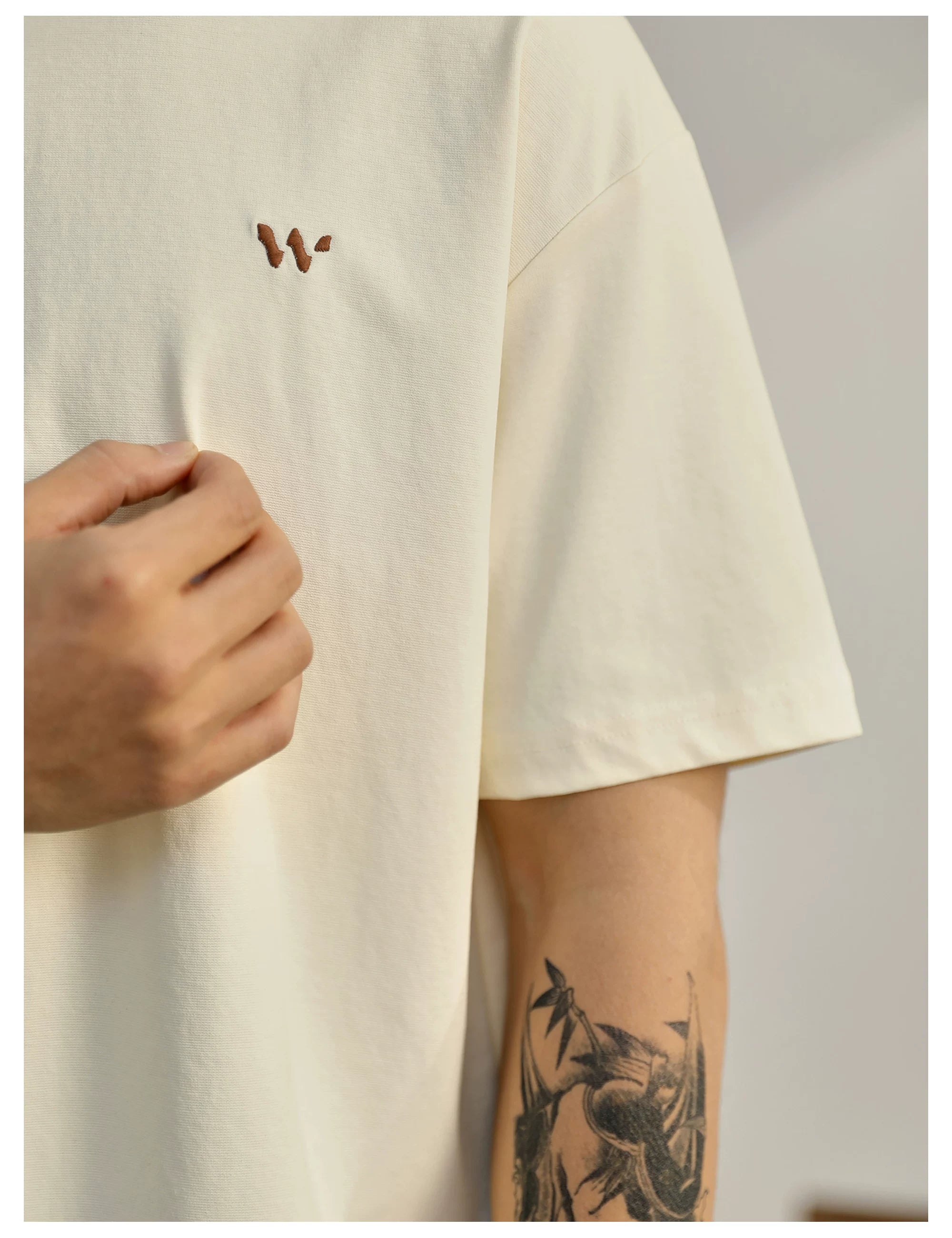 Men's simple luxury temperament casual T-shirt FE0731