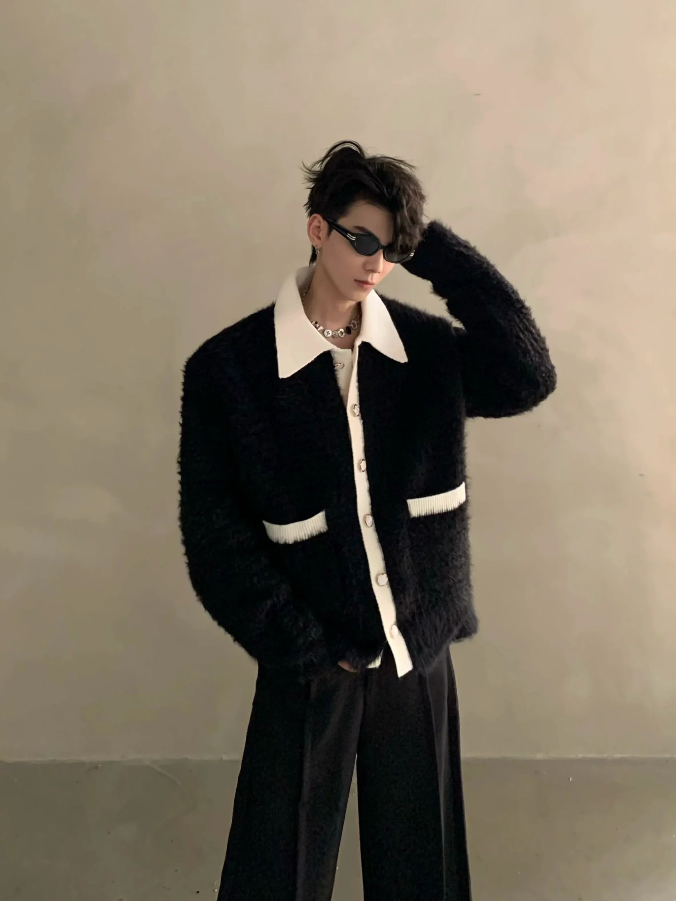Winter extravagant atmosphere small fragrant lapel knitted cardigan men's heavy button sweater jacket  FE0633