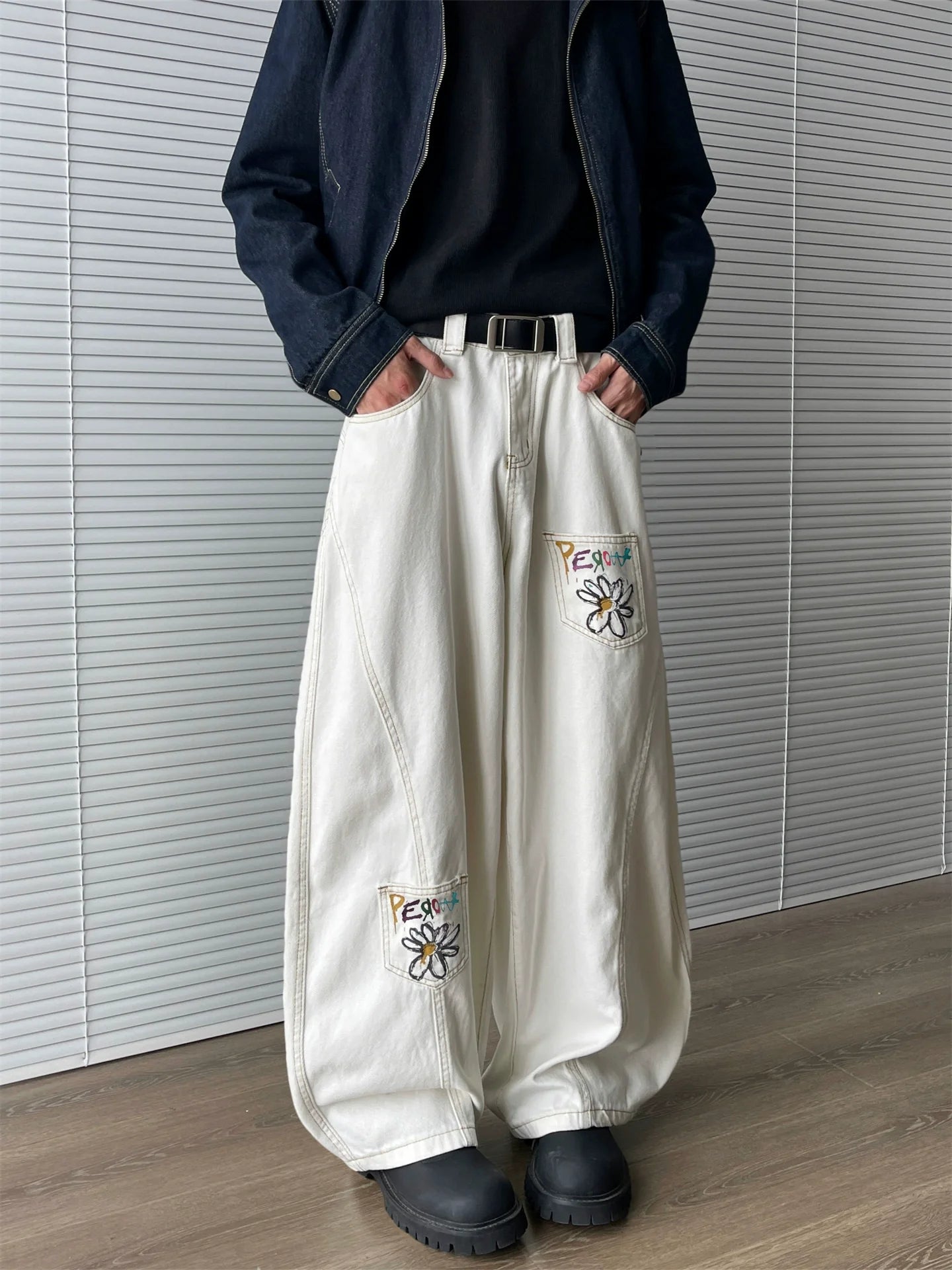 White Scimitar Jeans   FE0113
