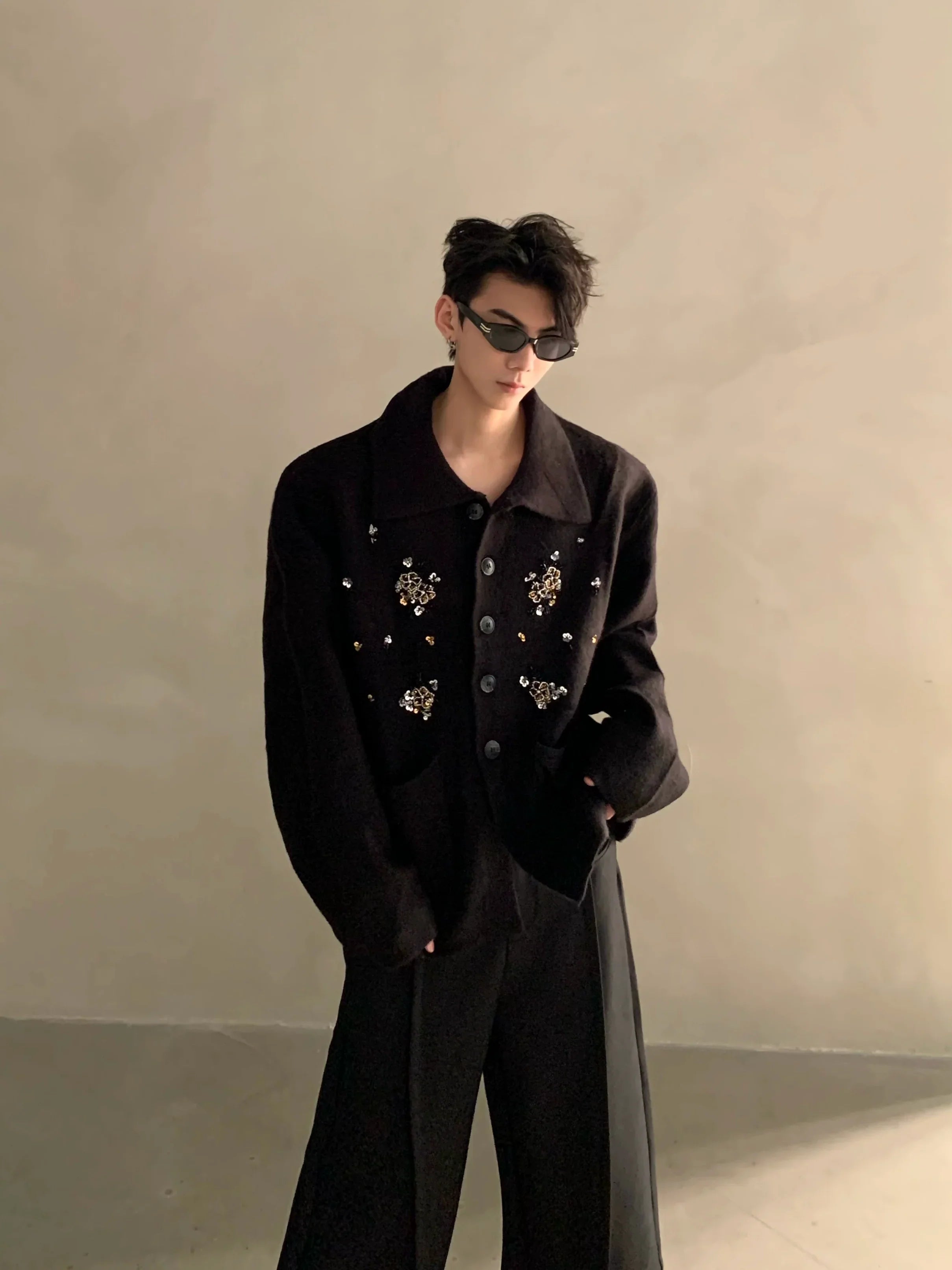 Autumn and winter niche high-end sense of extravagance heavy industry nail flower design knitted sweater men's cardigan jacket tide FE0635