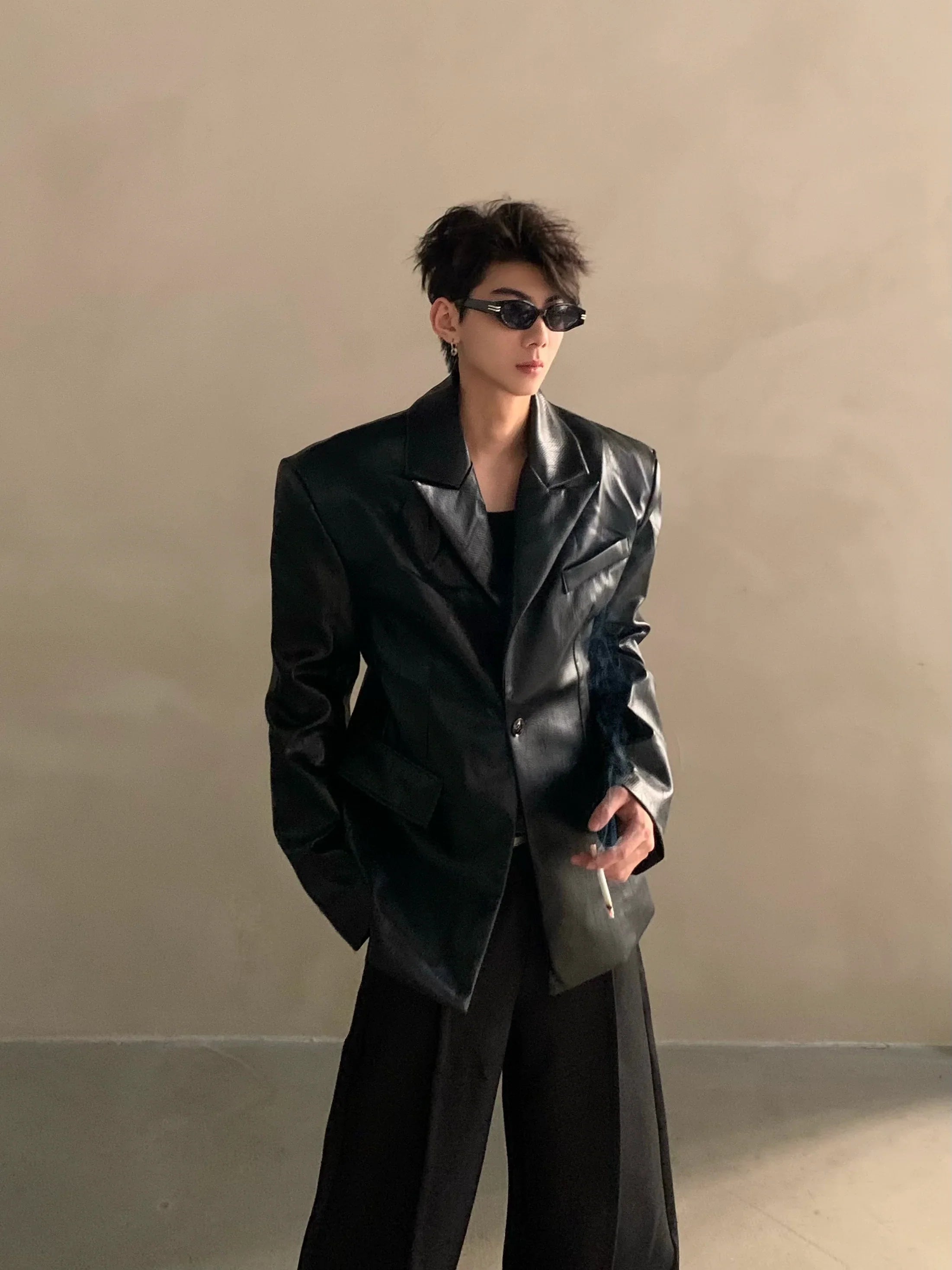 Autumn and winter niche high-end silhouette shoulder pads pu leather jacket men's light luxury ruffian handsome suit jacket FE0588