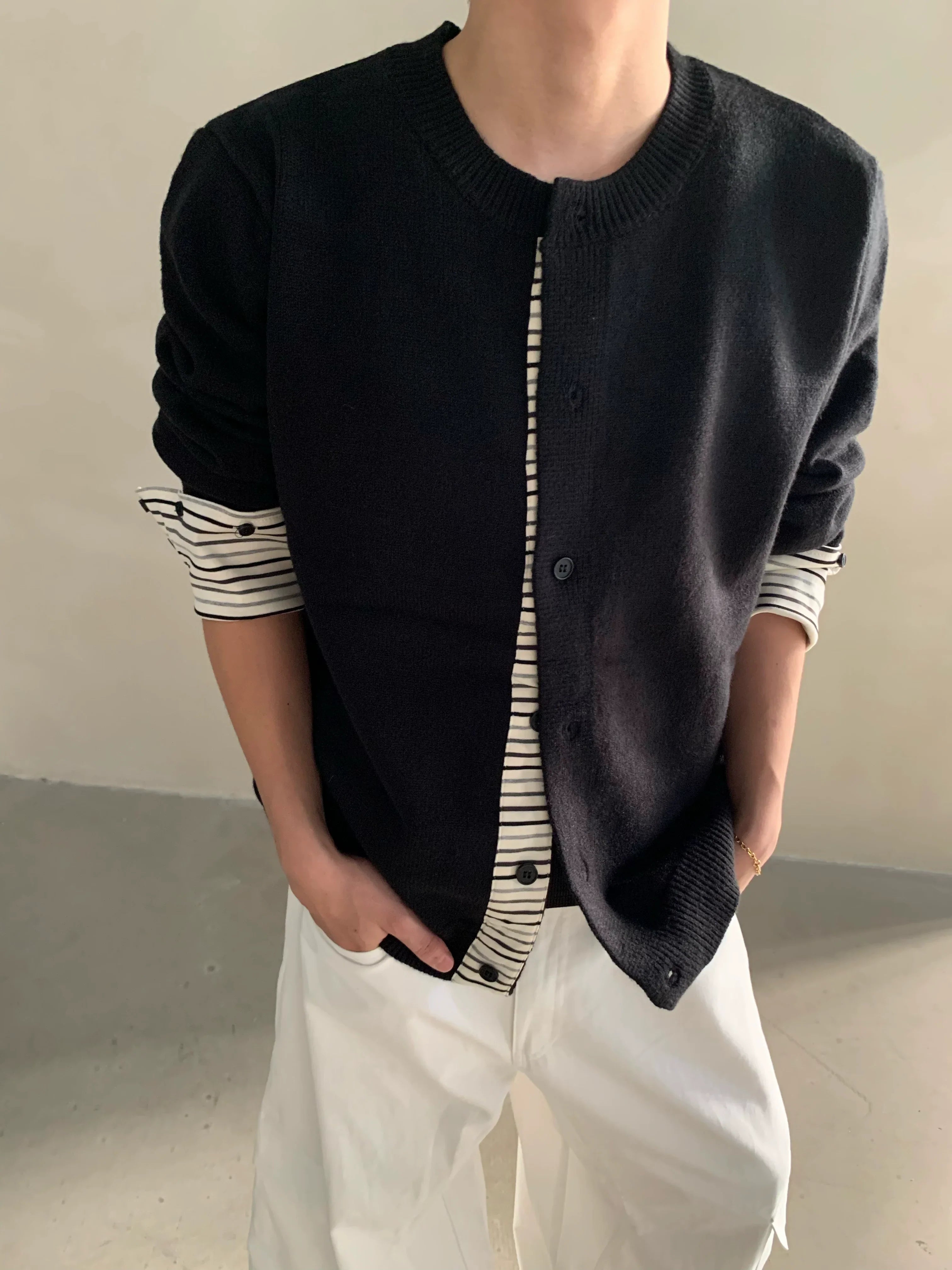 Autumn and winter layered fake two-piece striped splicing knitted sweater men's high-end cardigan jacket tide  FE0637