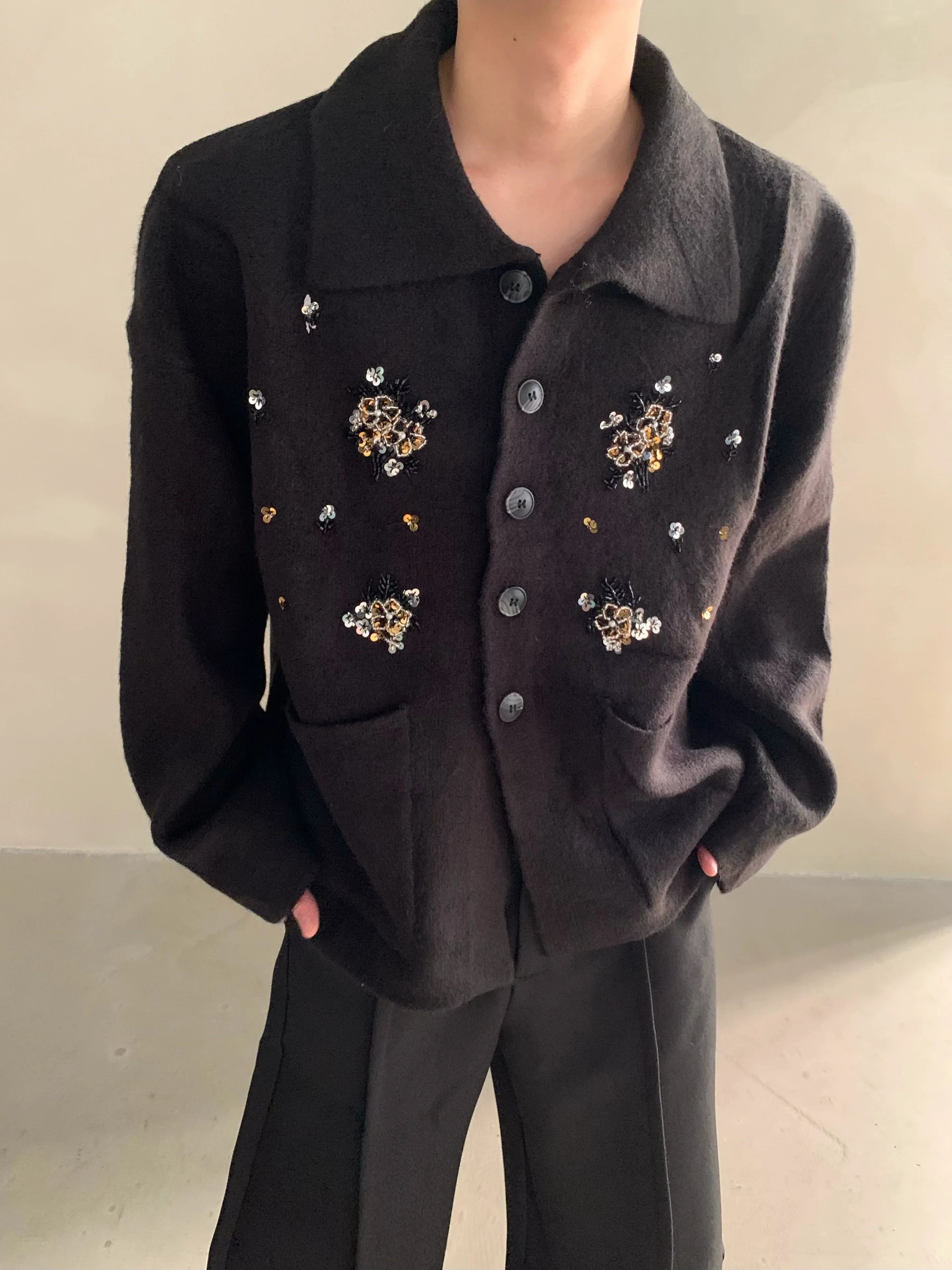 Autumn and winter niche high-end sense of extravagance heavy industry nail flower design knitted sweater men's cardigan jacket tide FE0635