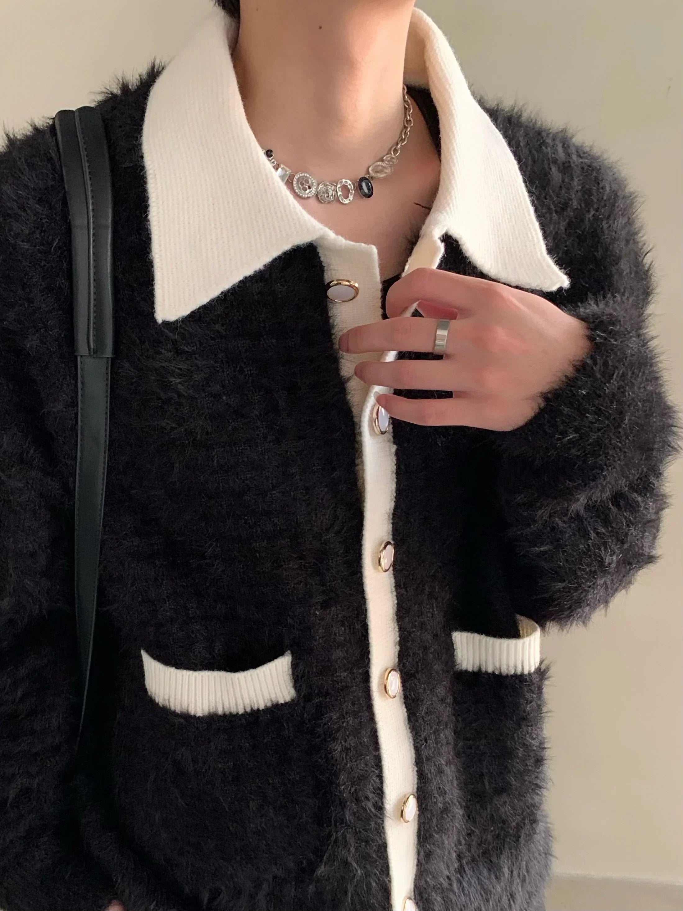 Winter extravagant atmosphere small fragrant lapel knitted cardigan men's heavy button sweater jacket  FE0633