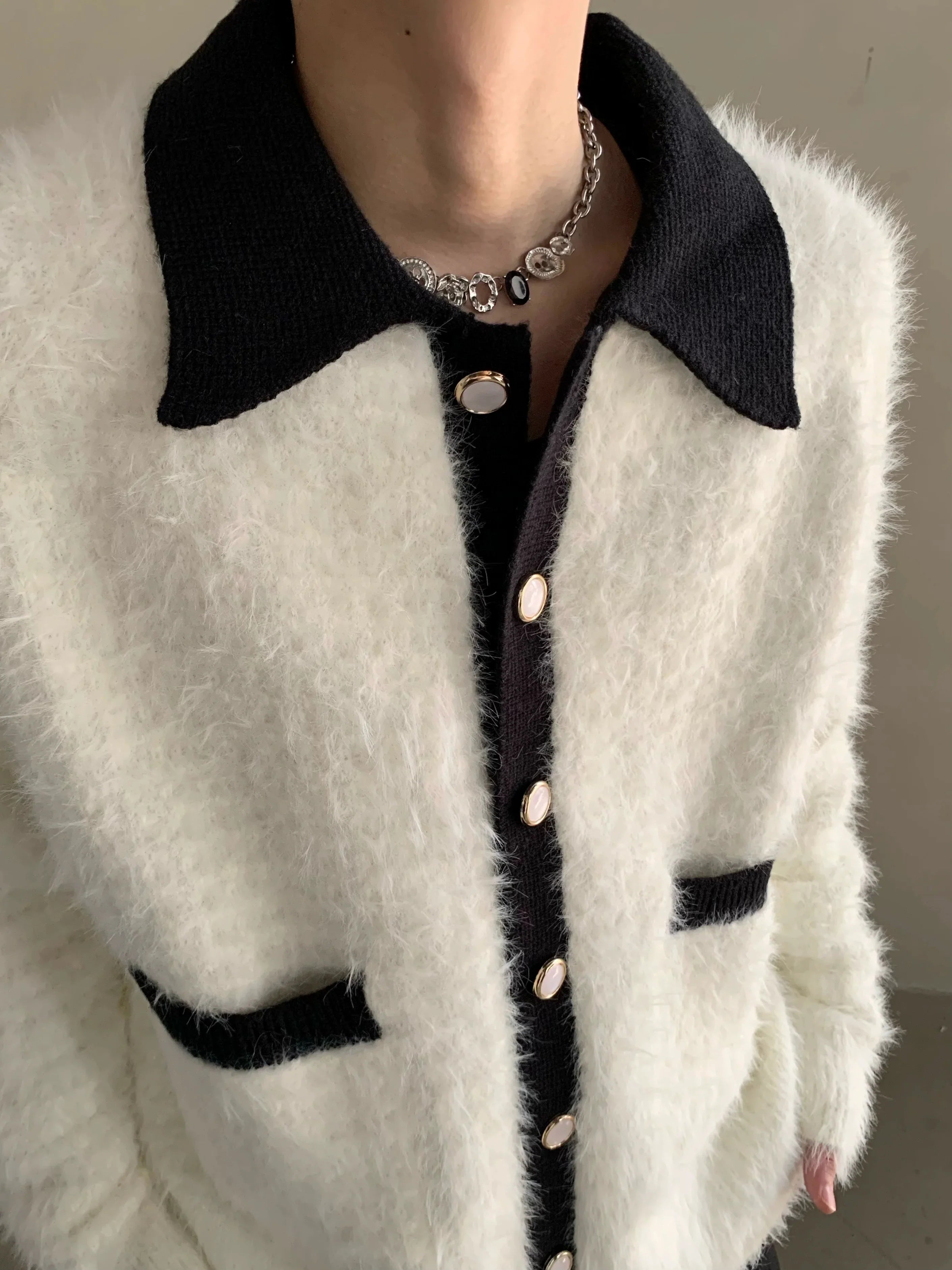 Winter extravagant atmosphere small fragrant lapel knitted cardigan men's heavy button sweater jacket  FE0633