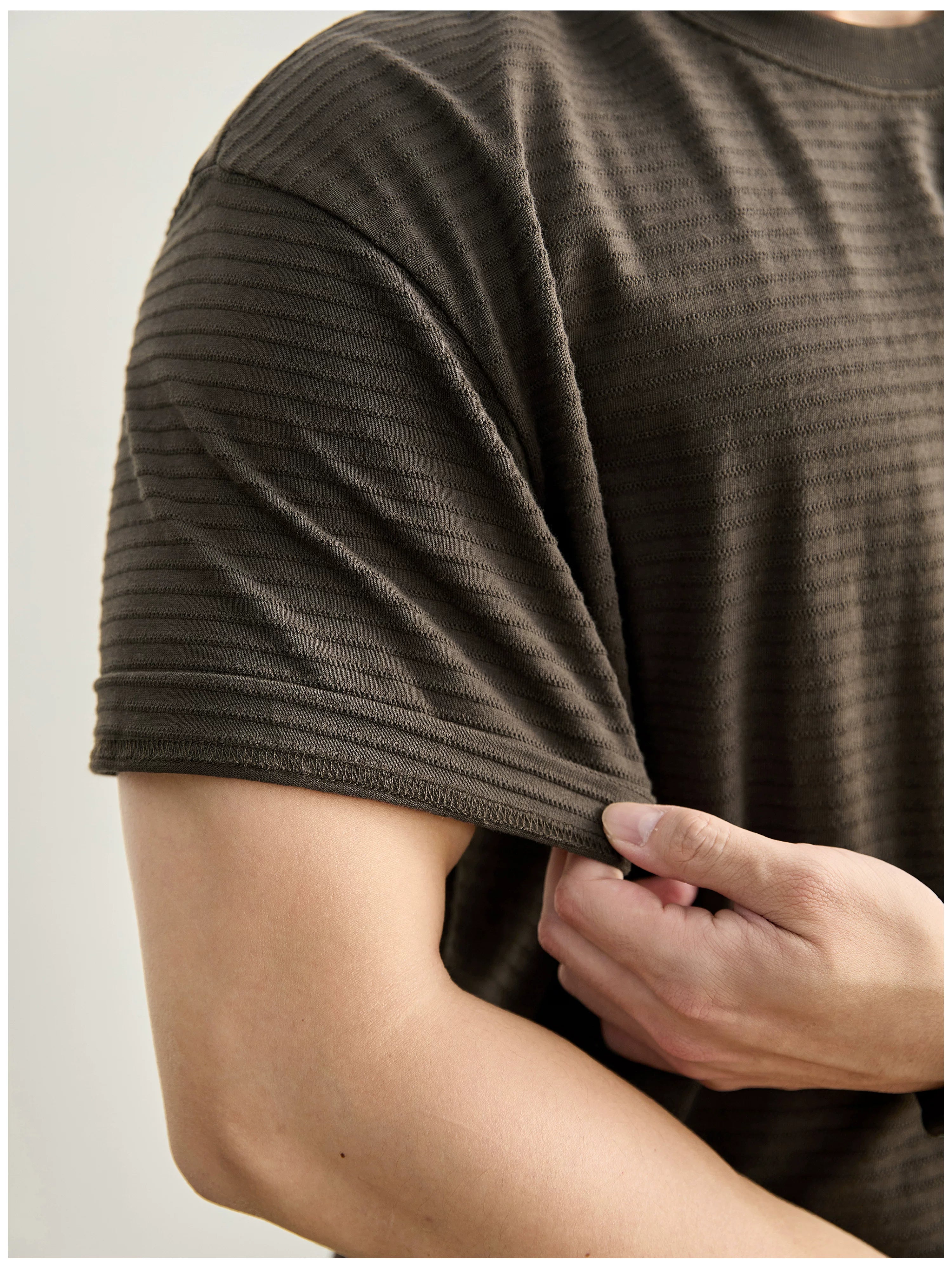 Three-dimensional horizontal jacquard texture solid color T-shirt FE0730