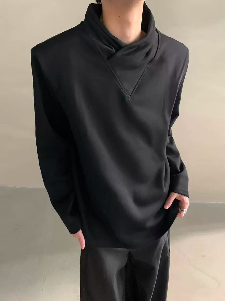 Autumn niche high-end sense stack collar silhouette long-sleeved T-shirt men's loose heavy ruffian handsome top  FE0532