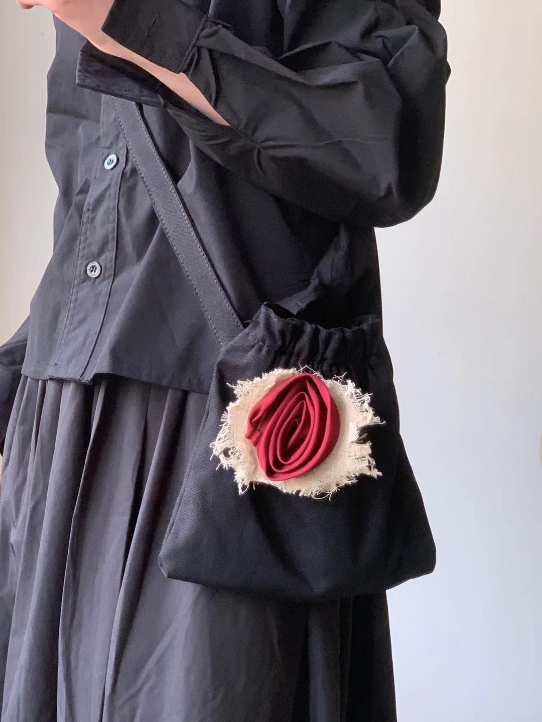 rose drawstring small messenger bag   FA084
