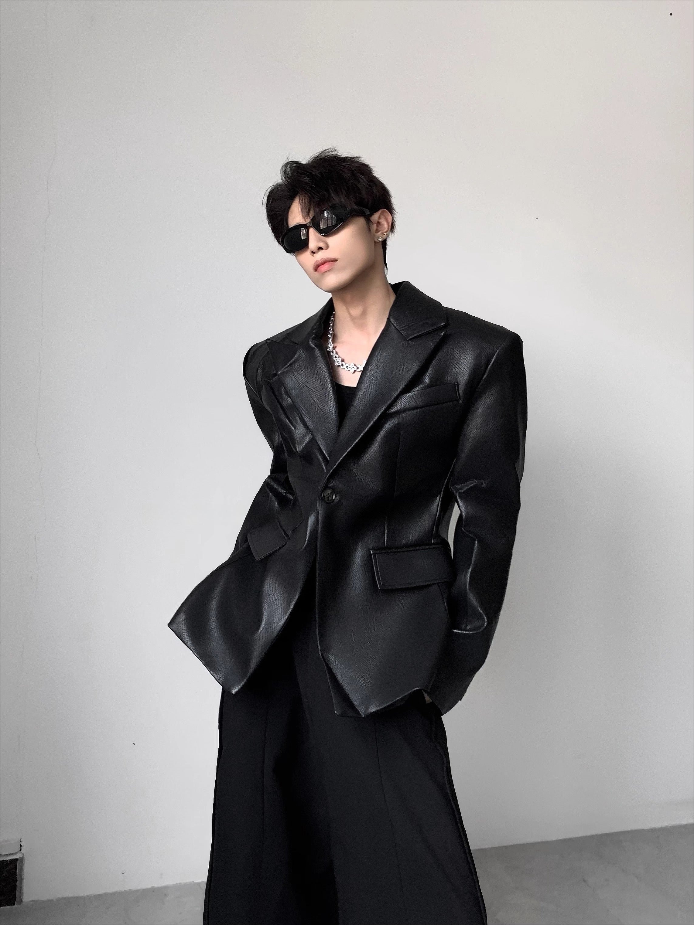 Light luxury suit version design shoulder padded leather jacket men's autumn advanced sense ruffian handsome waist suit FE0597